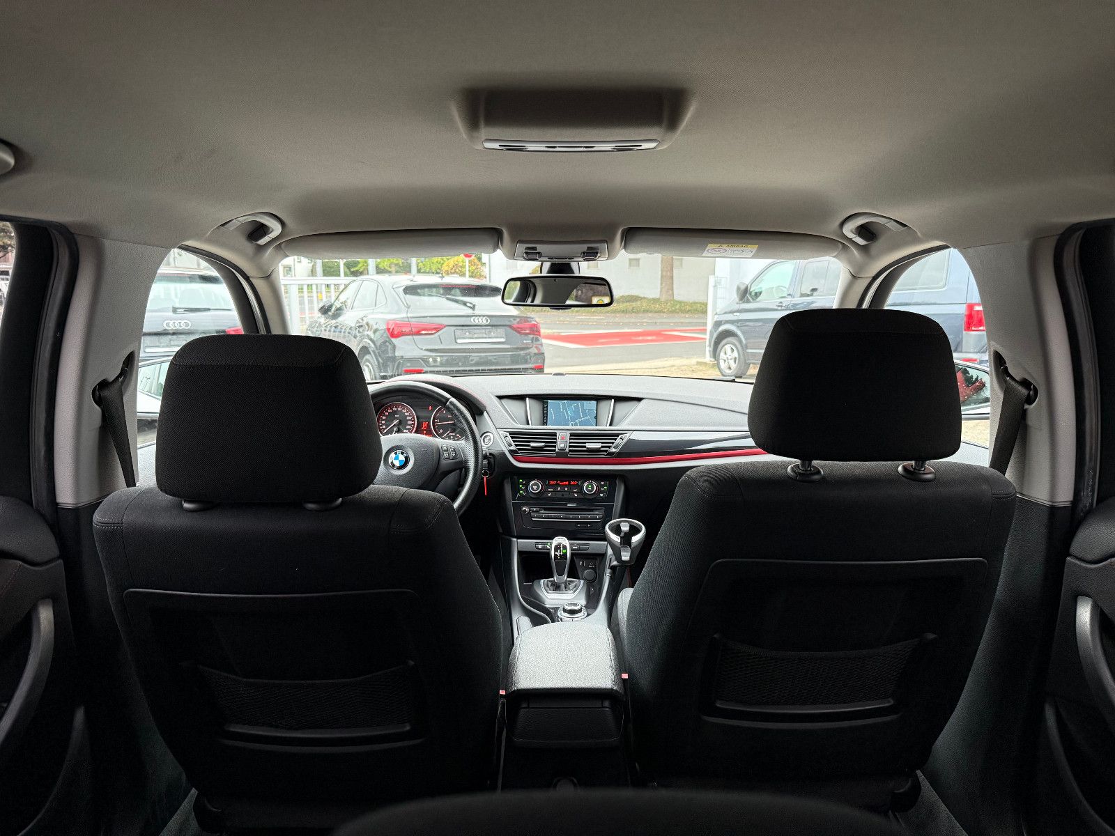 Fahrzeugabbildung BMW X1 18 d sDrive*Navi*Tempomat*Klima*Sport Design