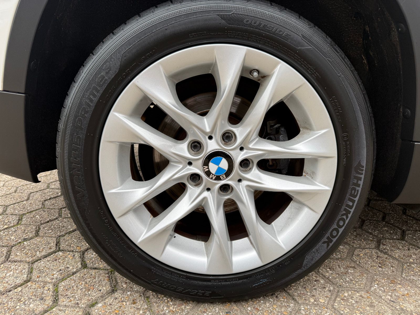 Fahrzeugabbildung BMW X1 18 d sDrive*Navi*Tempomat*Klima*Sport Design