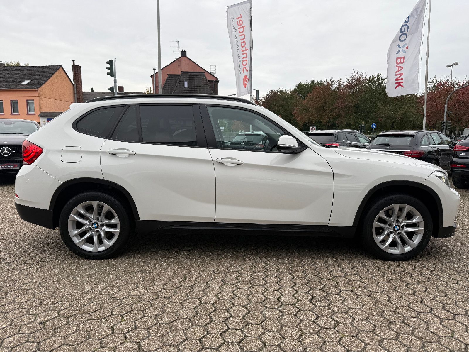 Fahrzeugabbildung BMW X1 18 d sDrive*Navi*Tempomat*Klima*Sport Design
