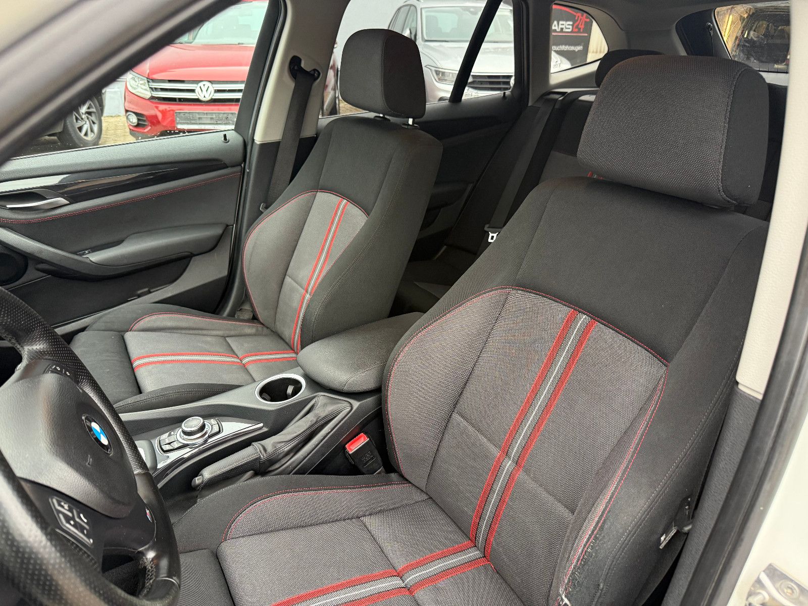 Fahrzeugabbildung BMW X1 18 d sDrive*Navi*Tempomat*Klima*Sport Design