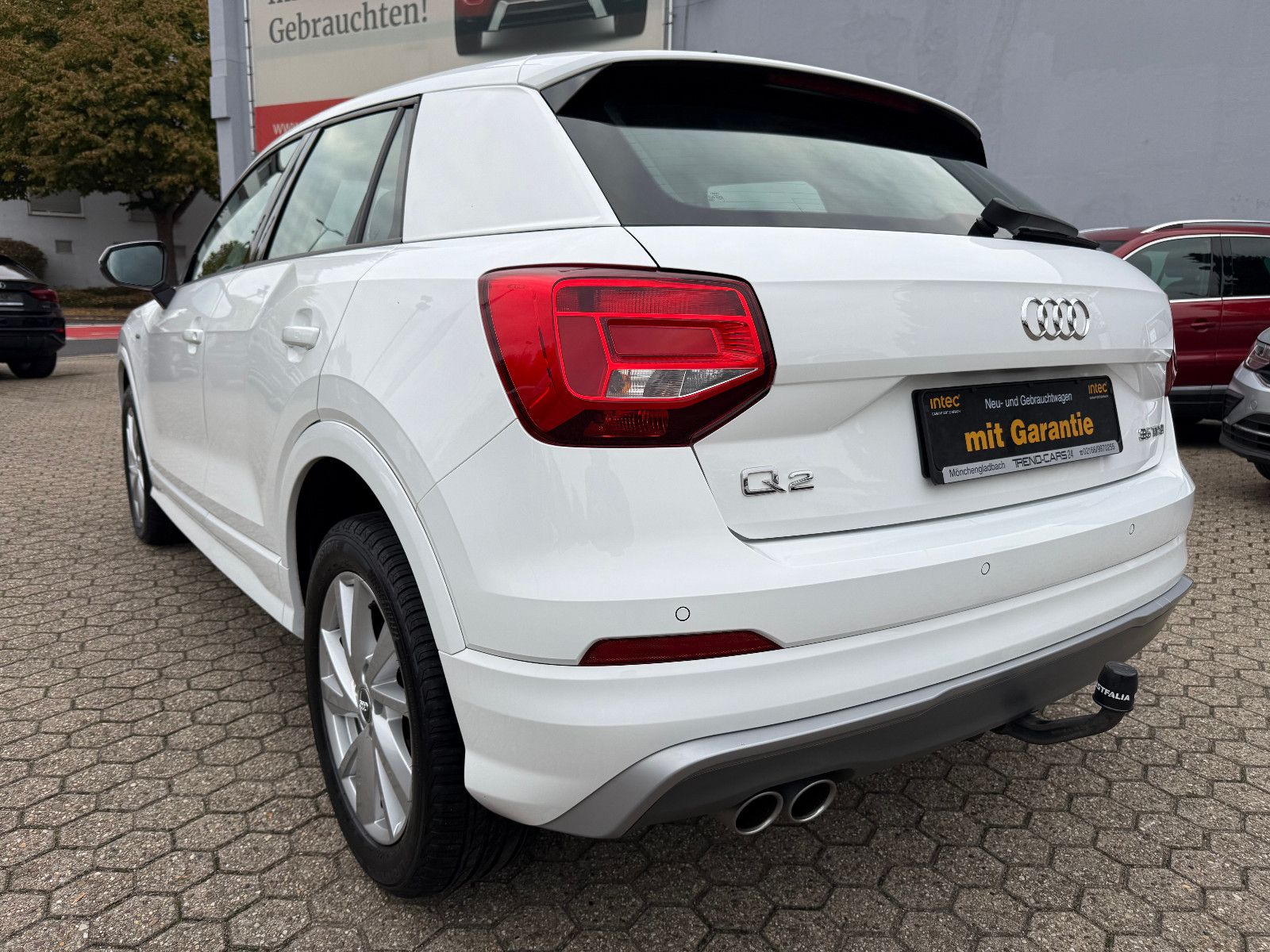 Fahrzeugabbildung Audi Q2 35 TFSI*AHK*Tempomat*Leder*Navi*