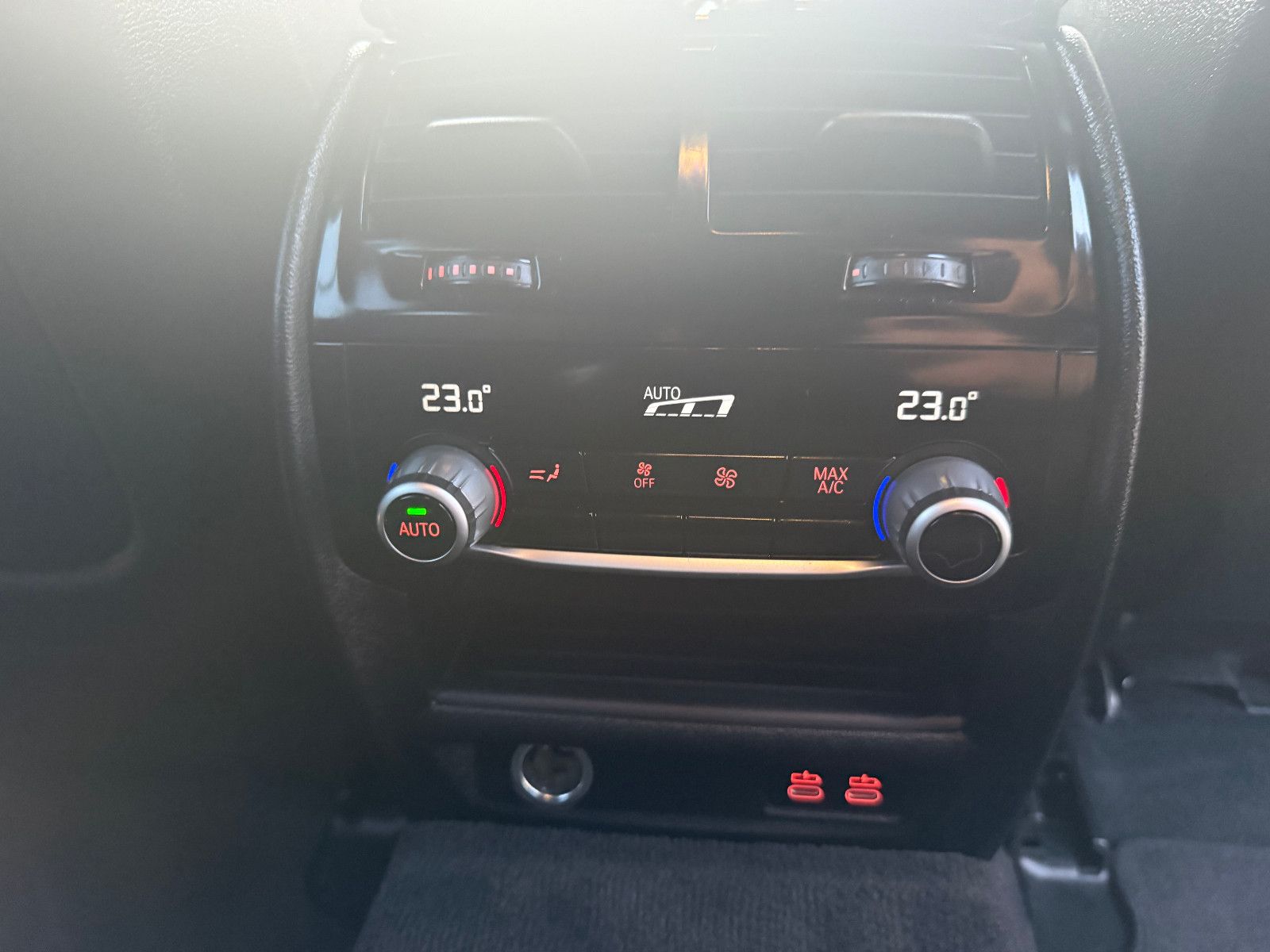 Fahrzeugabbildung BMW 530 Touring i M Sport*Navi*AHK*Leder*