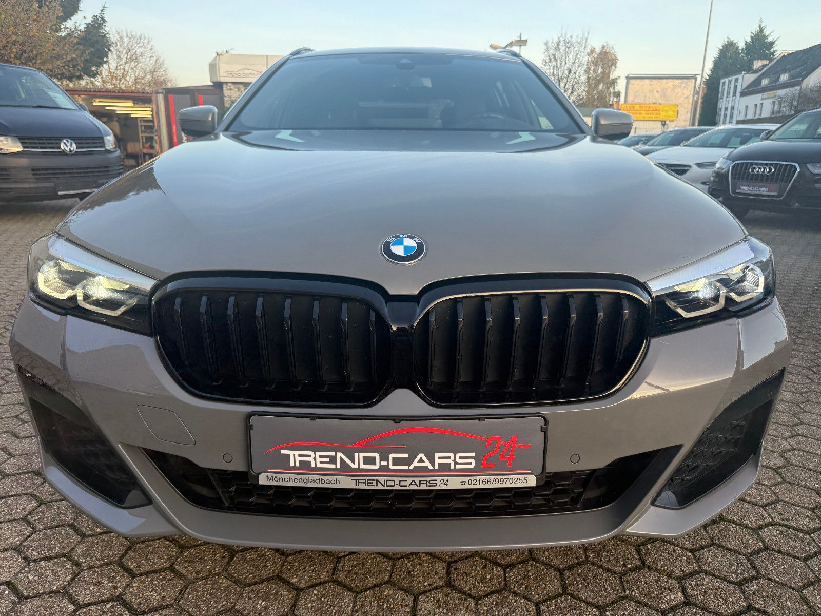 Fahrzeugabbildung BMW 530 Touring i M Sport*Navi*AHK*Leder*