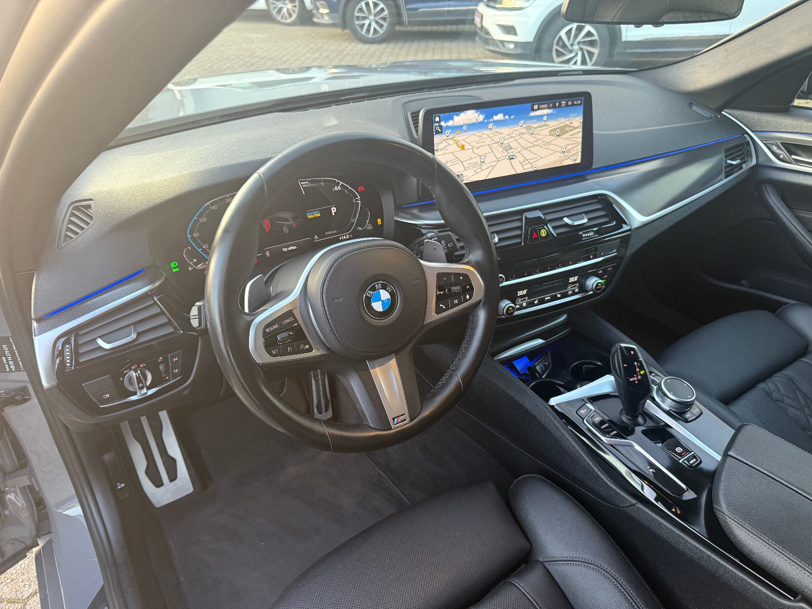 Fahrzeugabbildung BMW 530 Touring i M Sport*Navi*AHK*Leder*