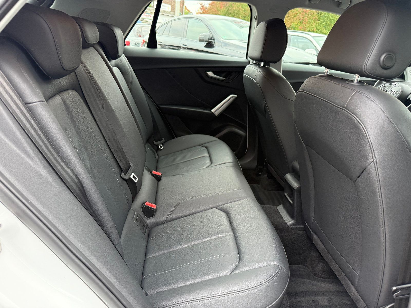 Fahrzeugabbildung Audi Q2 35 TFSI*AHK*Tempomat*Leder*Navi*