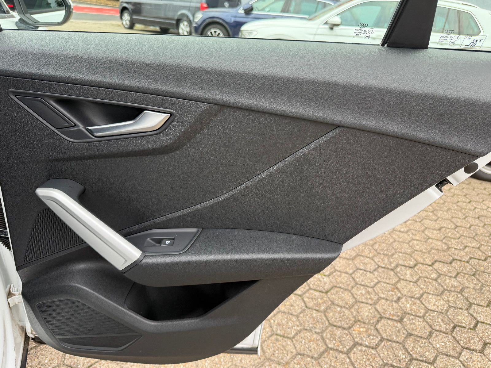 Fahrzeugabbildung Audi Q2 35 TFSI*AHK*Tempomat*Leder*Navi*