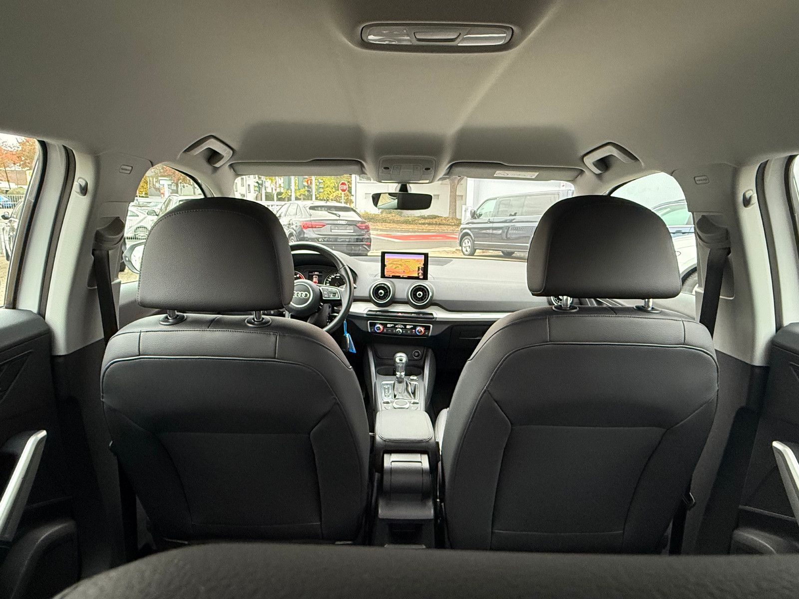 Fahrzeugabbildung Audi Q2 35 TFSI*AHK*Tempomat*Leder*Navi*