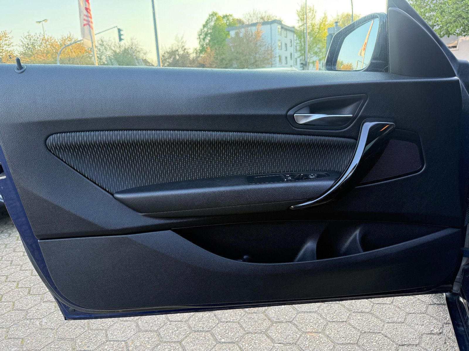 Fahrzeugabbildung BMW 118 3-trg.Advantage*Tempomat*Automatik*LED*