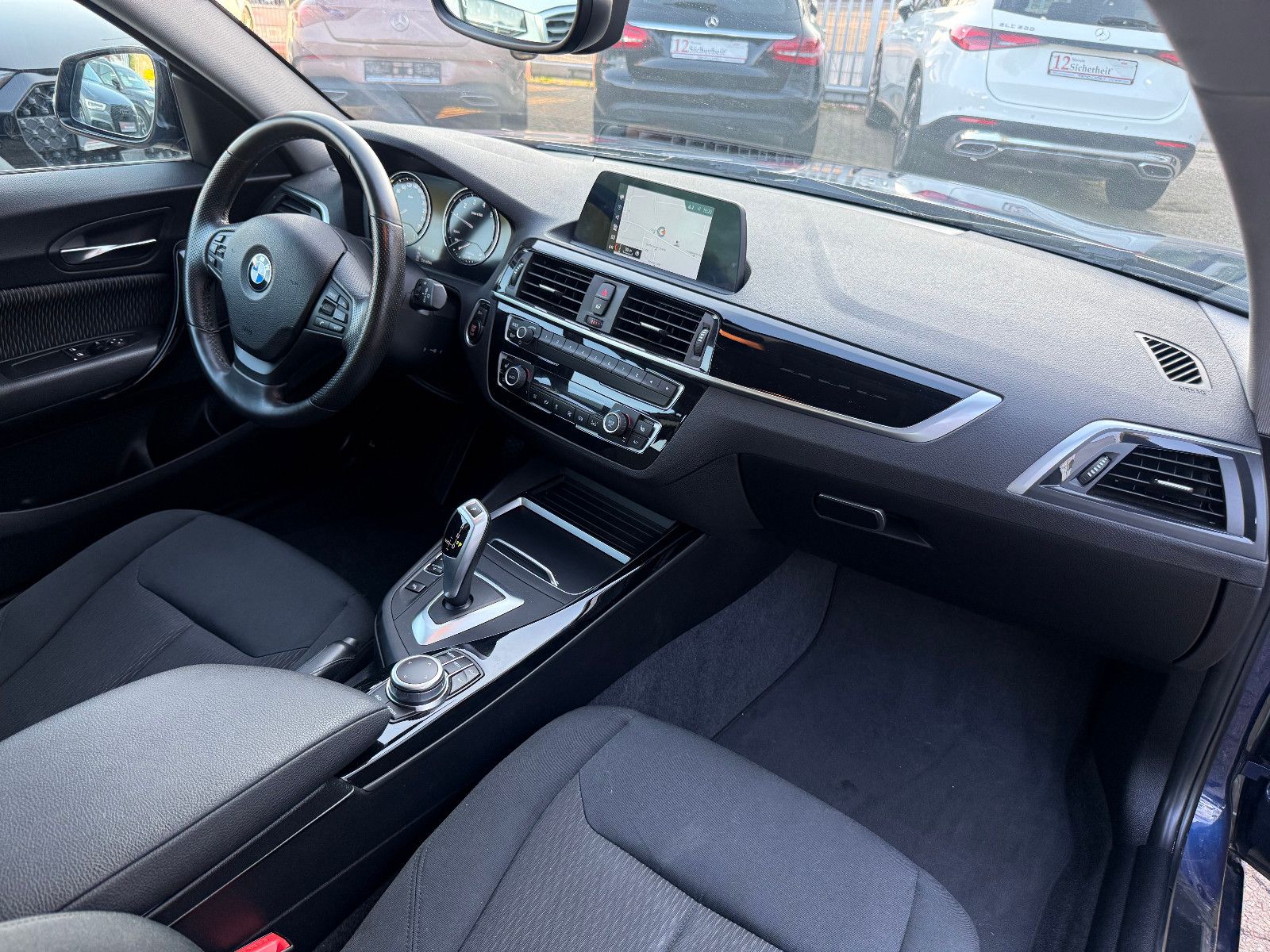 Fahrzeugabbildung BMW 118 3-trg.Advantage*Tempomat*Automatik*LED*