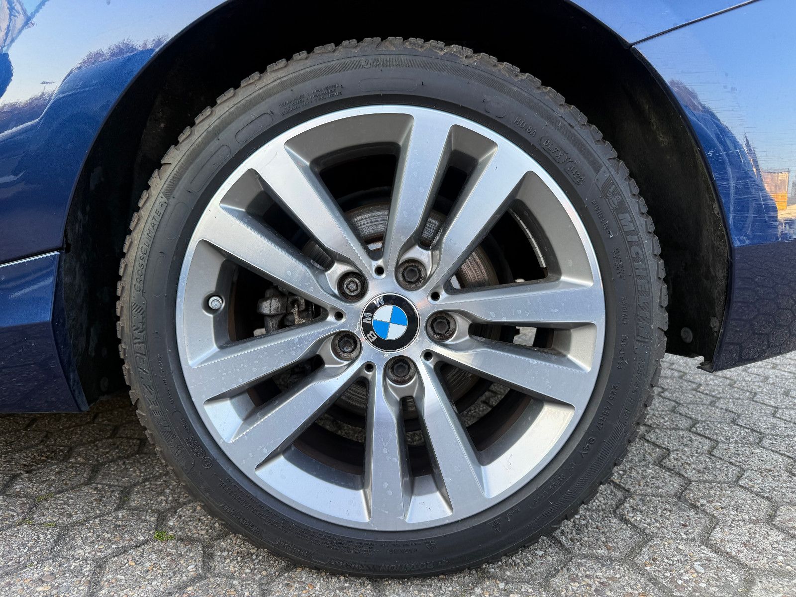 Fahrzeugabbildung BMW 118 3-trg.Advantage*Tempomat*Automatik*LED*