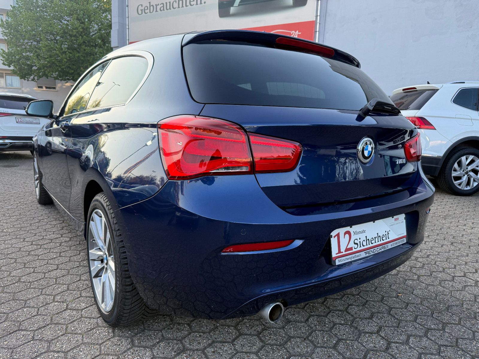 Fahrzeugabbildung BMW 118 3-trg.Advantage*Tempomat*Automatik*LED*