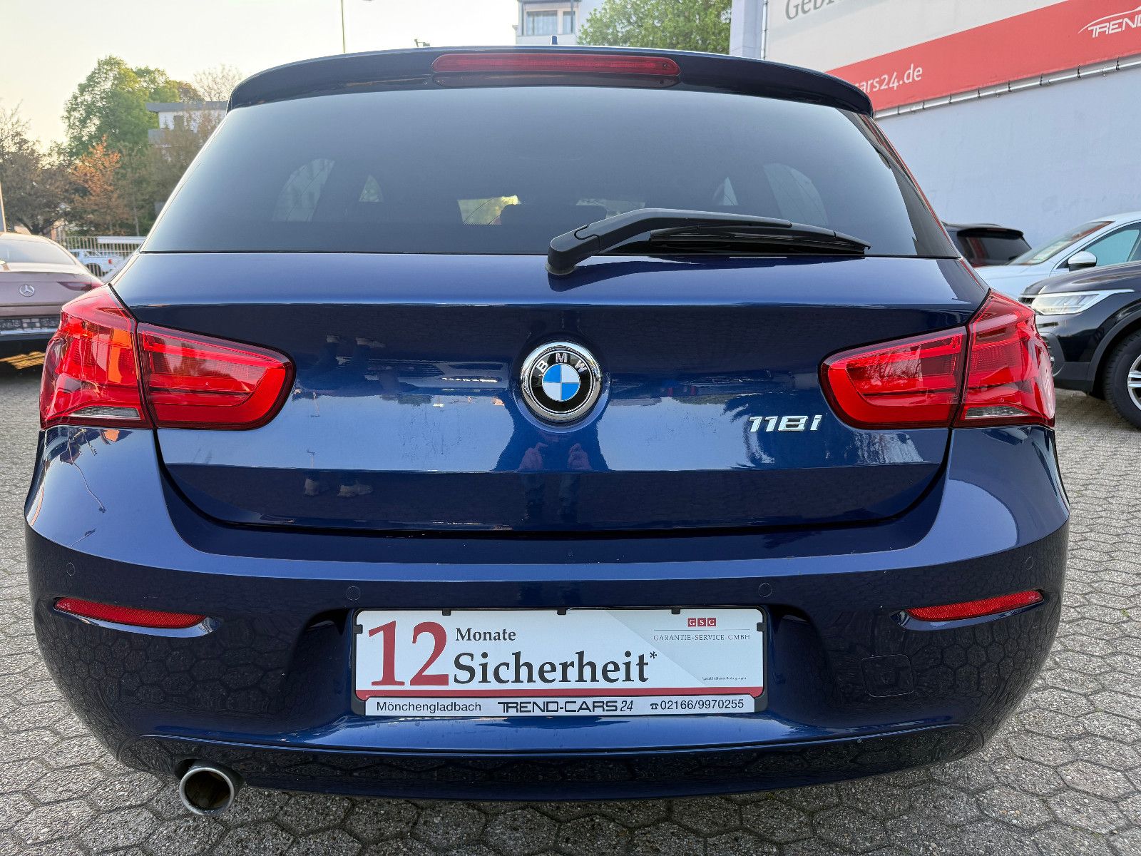 Fahrzeugabbildung BMW 118 3-trg.Advantage*Tempomat*Automatik*LED*