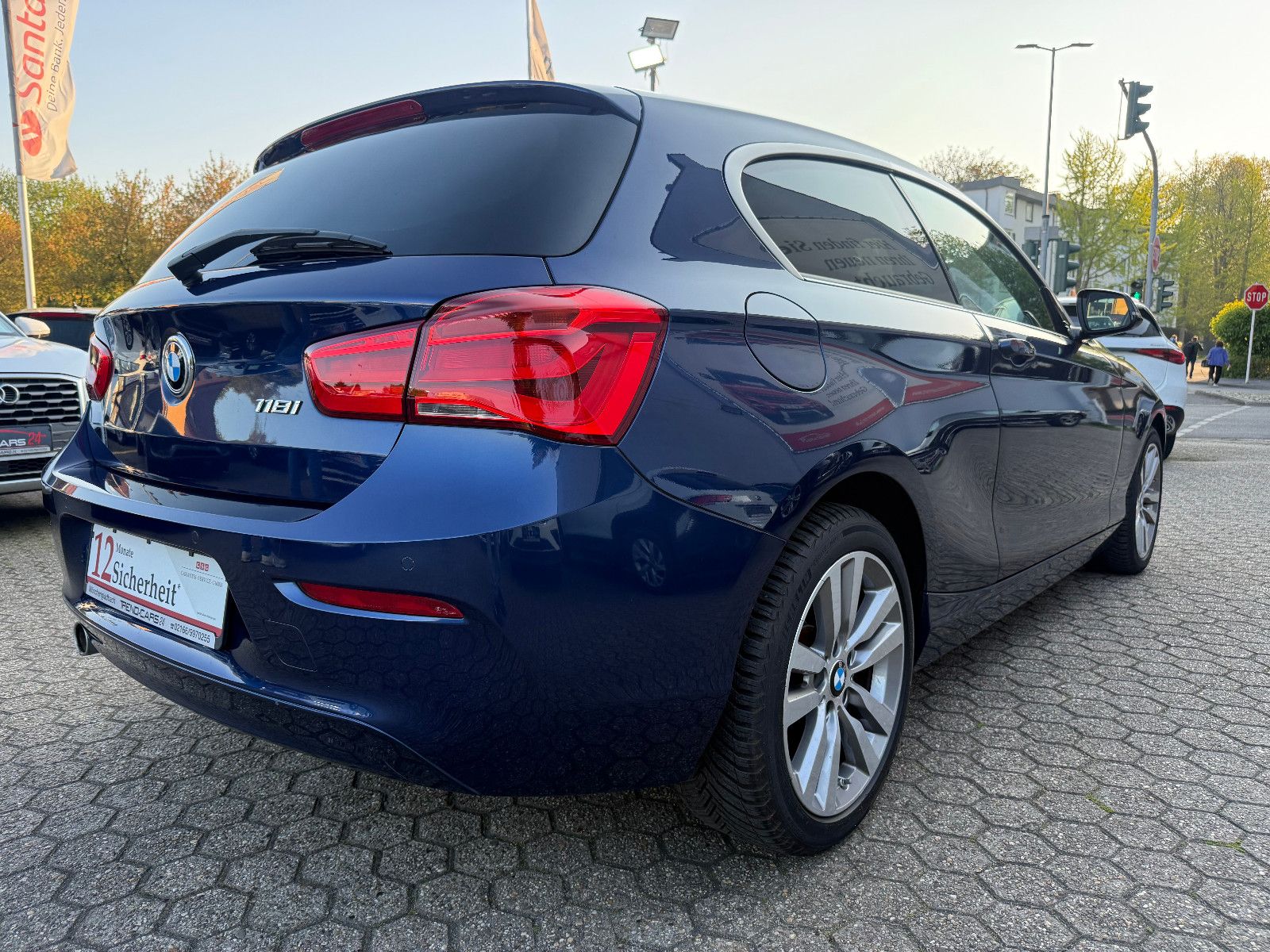 Fahrzeugabbildung BMW 118 3-trg.Advantage*Tempomat*Automatik*LED*
