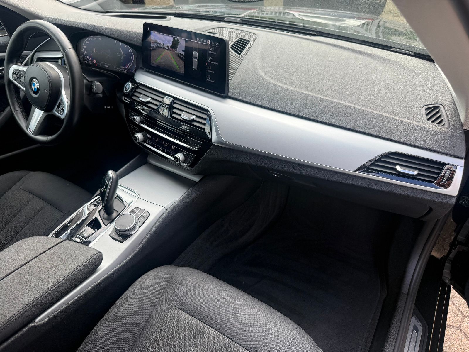 Fahrzeugabbildung BMW 530d Touring*Laser*Tempomat*AHK*