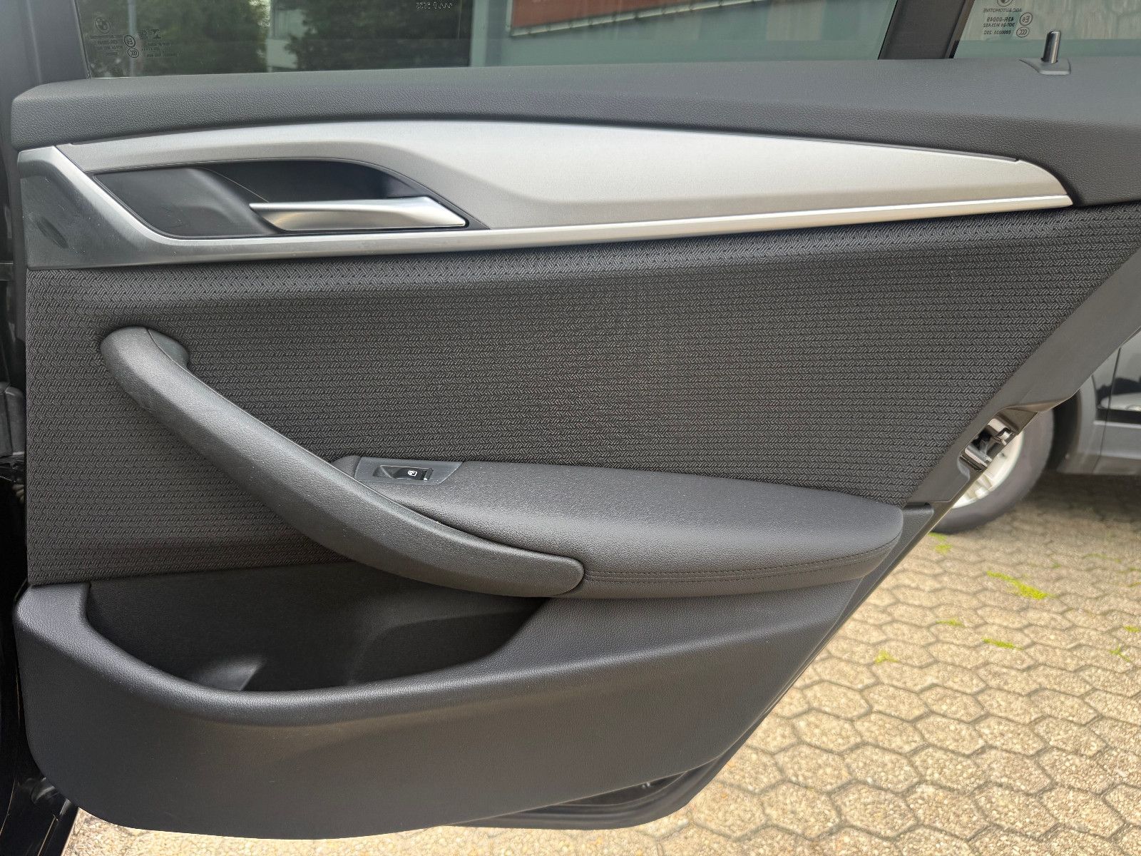 Fahrzeugabbildung BMW 530d Touring*Laser*Tempomat*AHK*