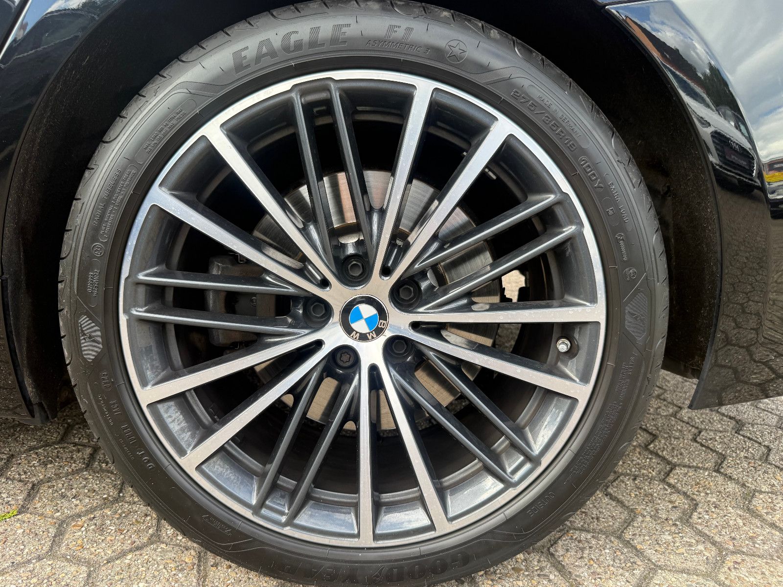 Fahrzeugabbildung BMW 530d Touring*Laser*Tempomat*AHK*