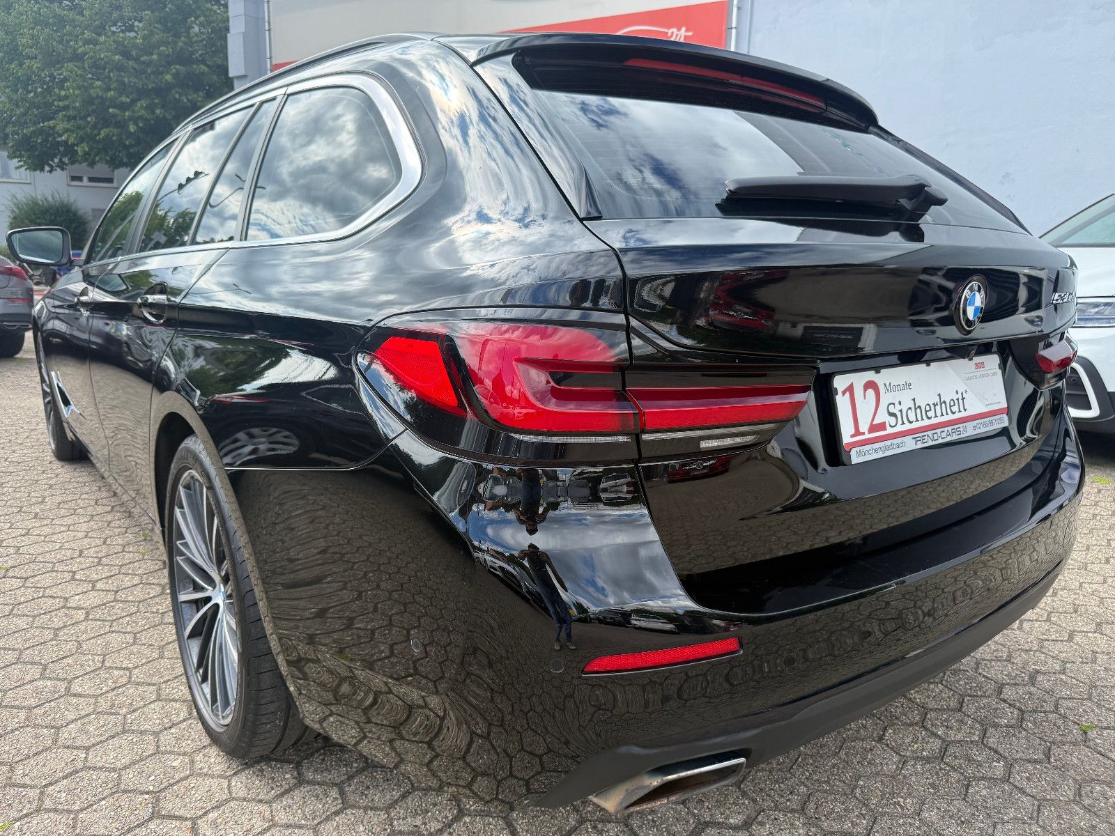 Fahrzeugabbildung BMW 530d Touring*Laser*Tempomat*AHK*