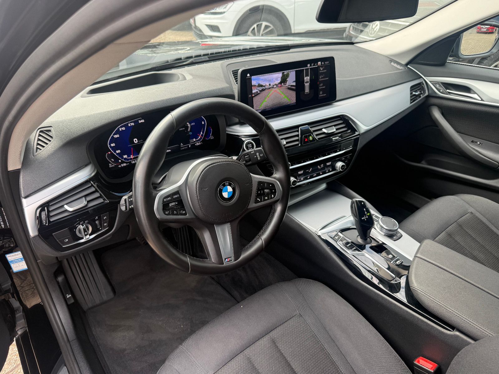 Fahrzeugabbildung BMW 530d Touring*Laser*Tempomat*AHK*