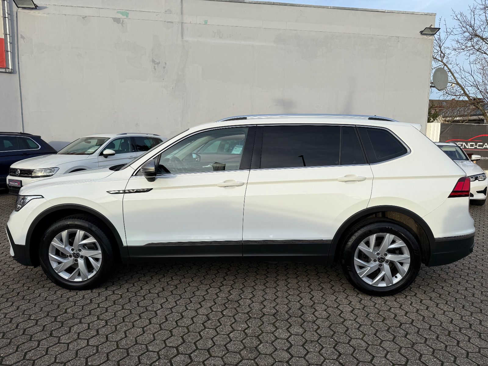 Fahrzeugabbildung Volkswagen Tiguan Allspace Life*ACC*
