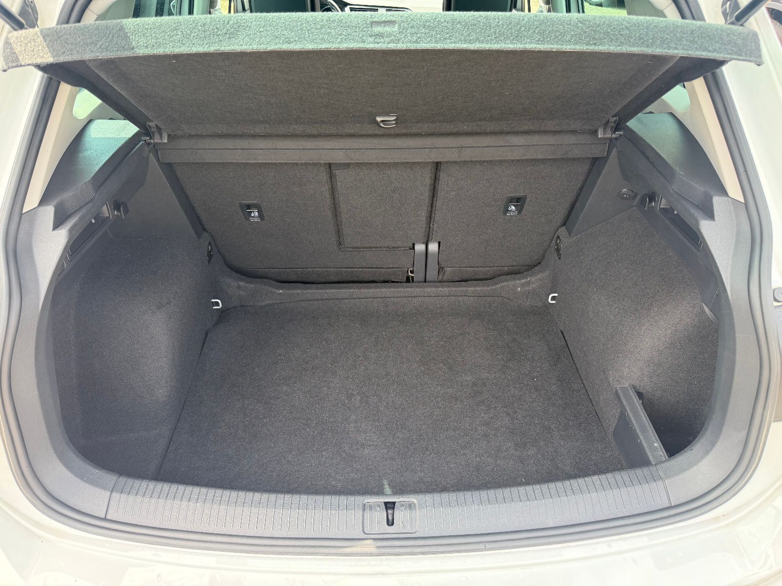 Fahrzeugabbildung Volkswagen Tiguan Sound *Automatik*LED*ACC*
