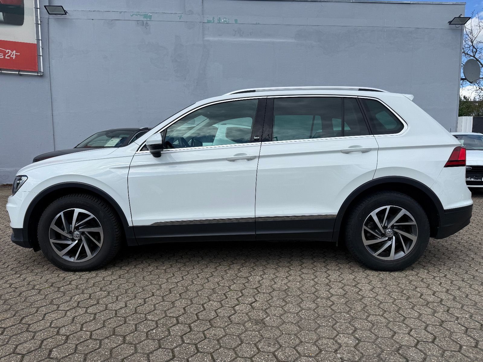 Fahrzeugabbildung Volkswagen Tiguan Sound *Automatik*LED*ACC*