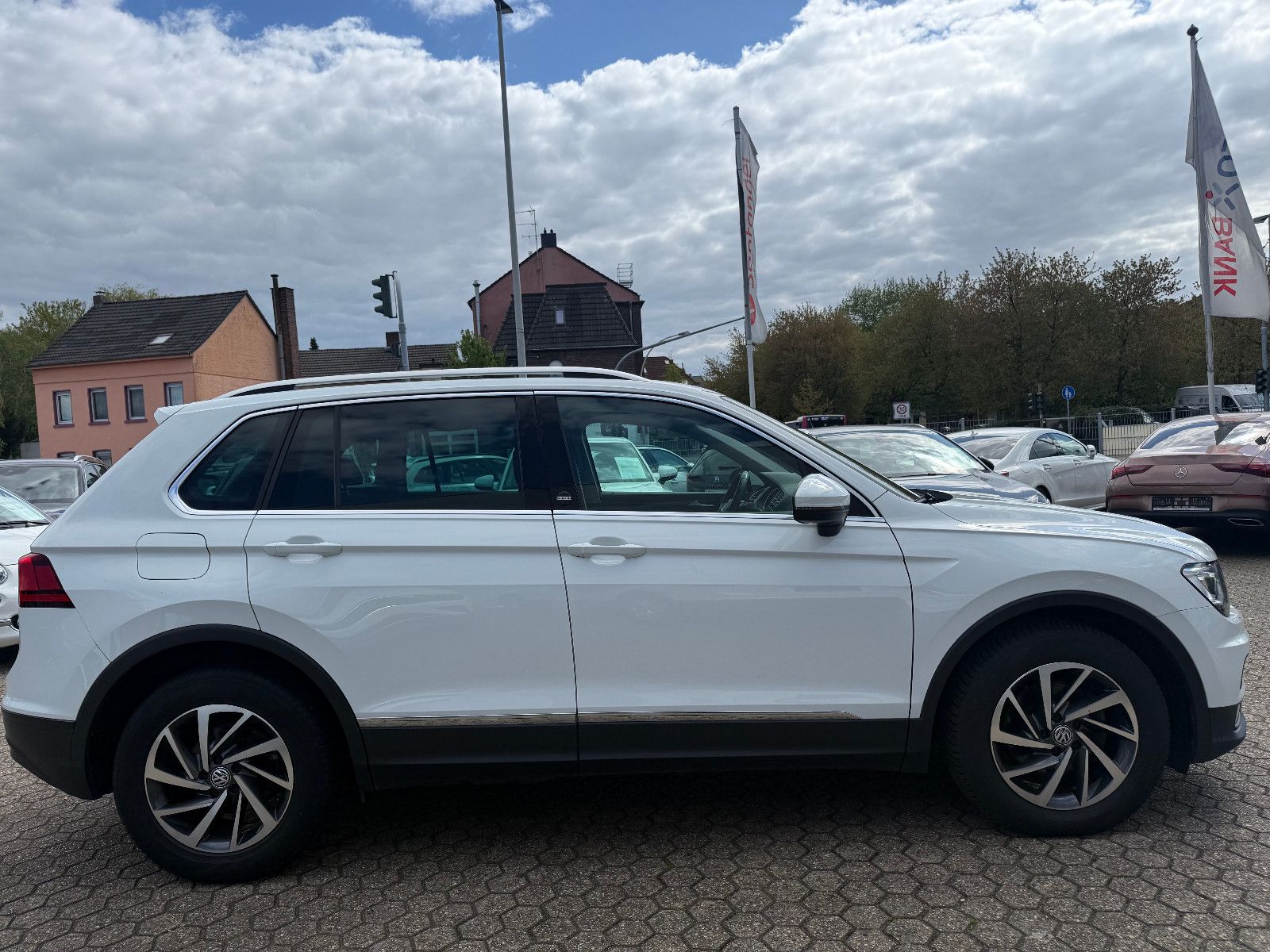 Fahrzeugabbildung Volkswagen Tiguan Sound *Automatik*LED*ACC*