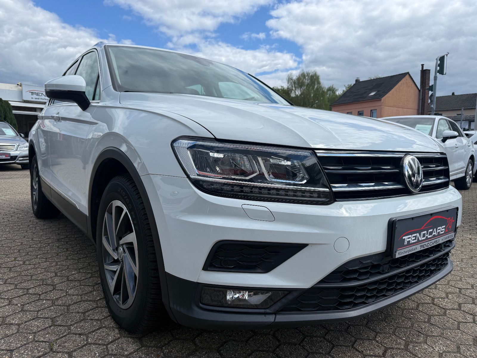Fahrzeugabbildung Volkswagen Tiguan Sound *Automatik*LED*ACC*