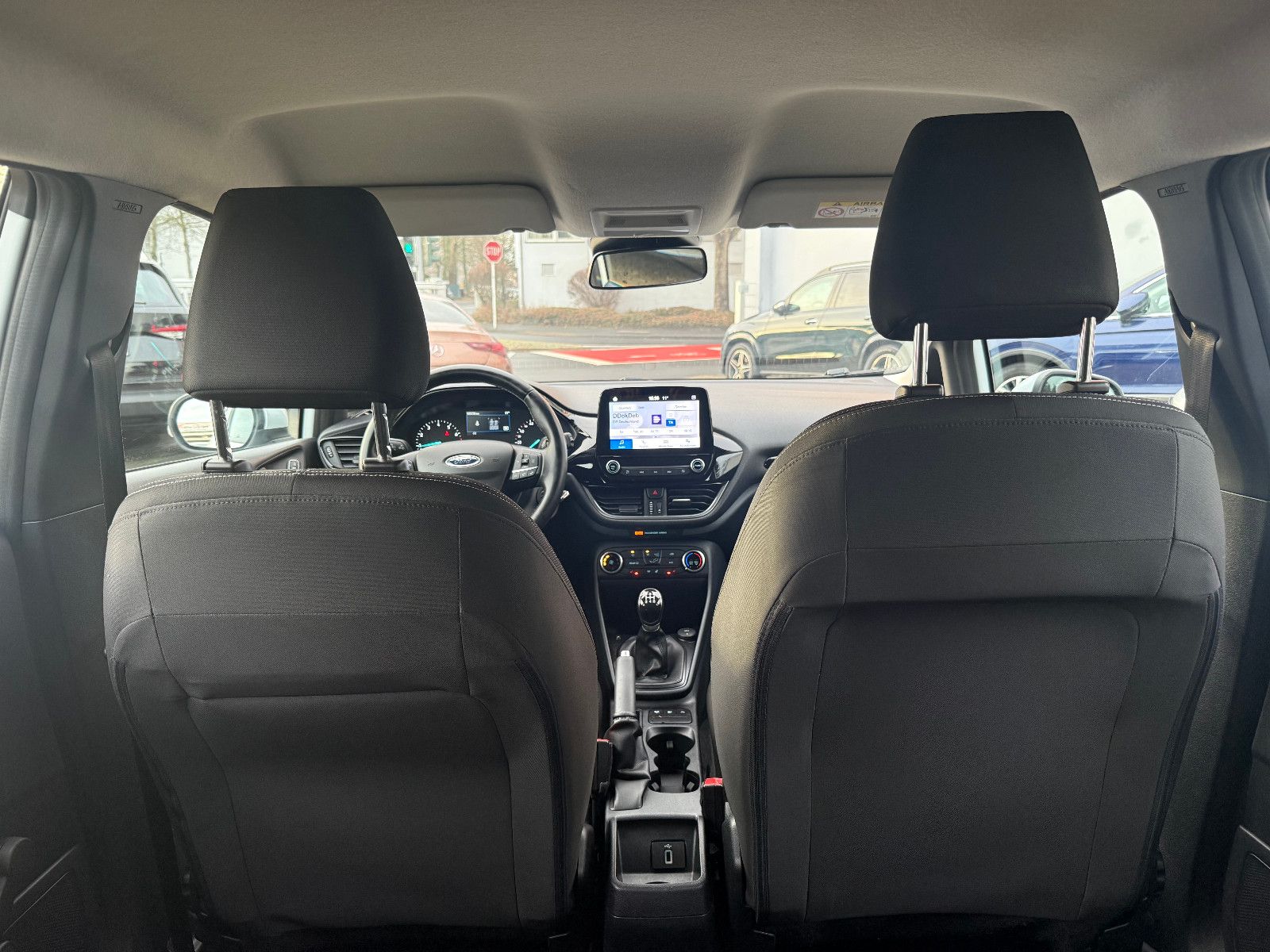 Fahrzeugabbildung Ford Fiesta Cool & Connect