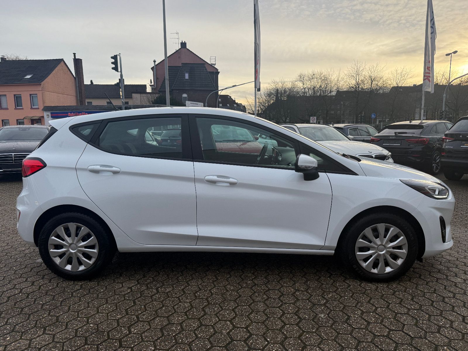 Fahrzeugabbildung Ford Fiesta Cool & Connect