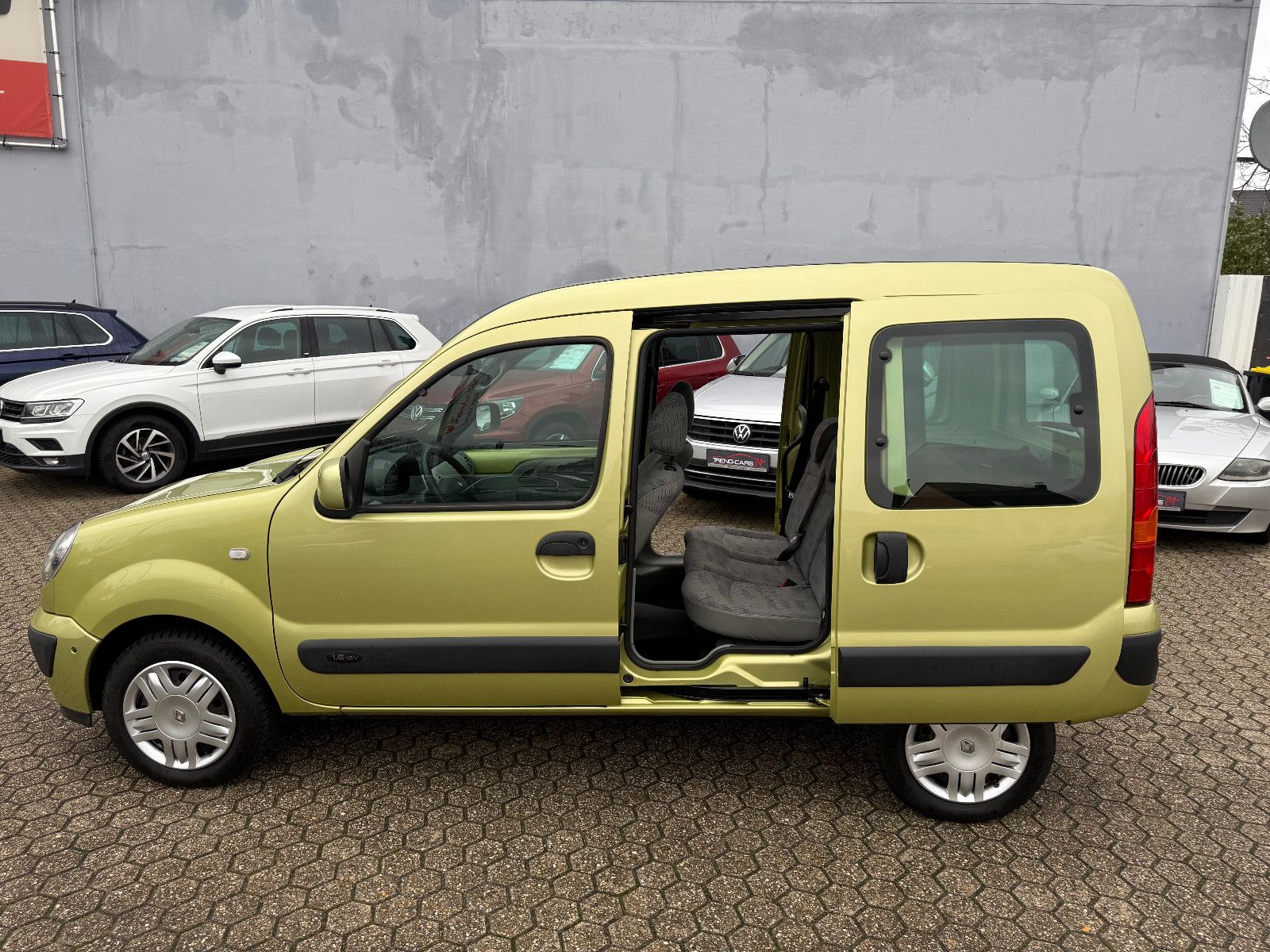 Fahrzeugabbildung Renault Kangoo Edition Campus** Rollstuhlrampe**