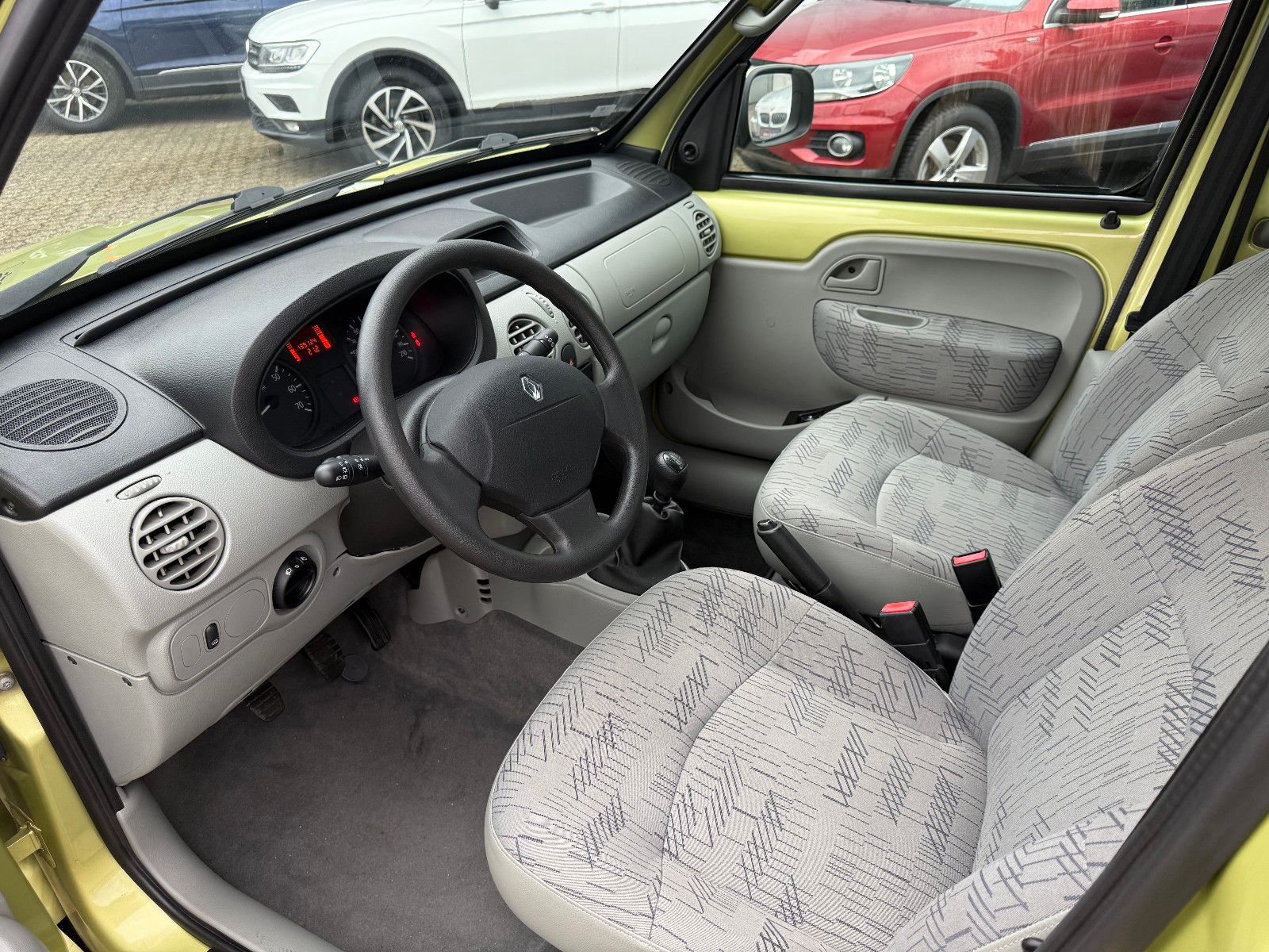 Fahrzeugabbildung Renault Kangoo Edition Campus** Rollstuhlrampe**