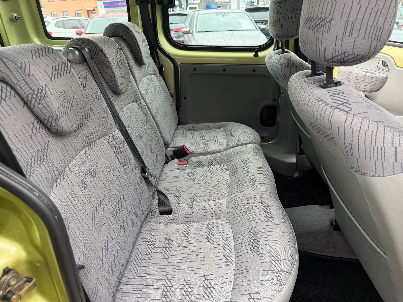 Fahrzeugabbildung Renault Kangoo Edition Campus** Rollstuhlrampe**