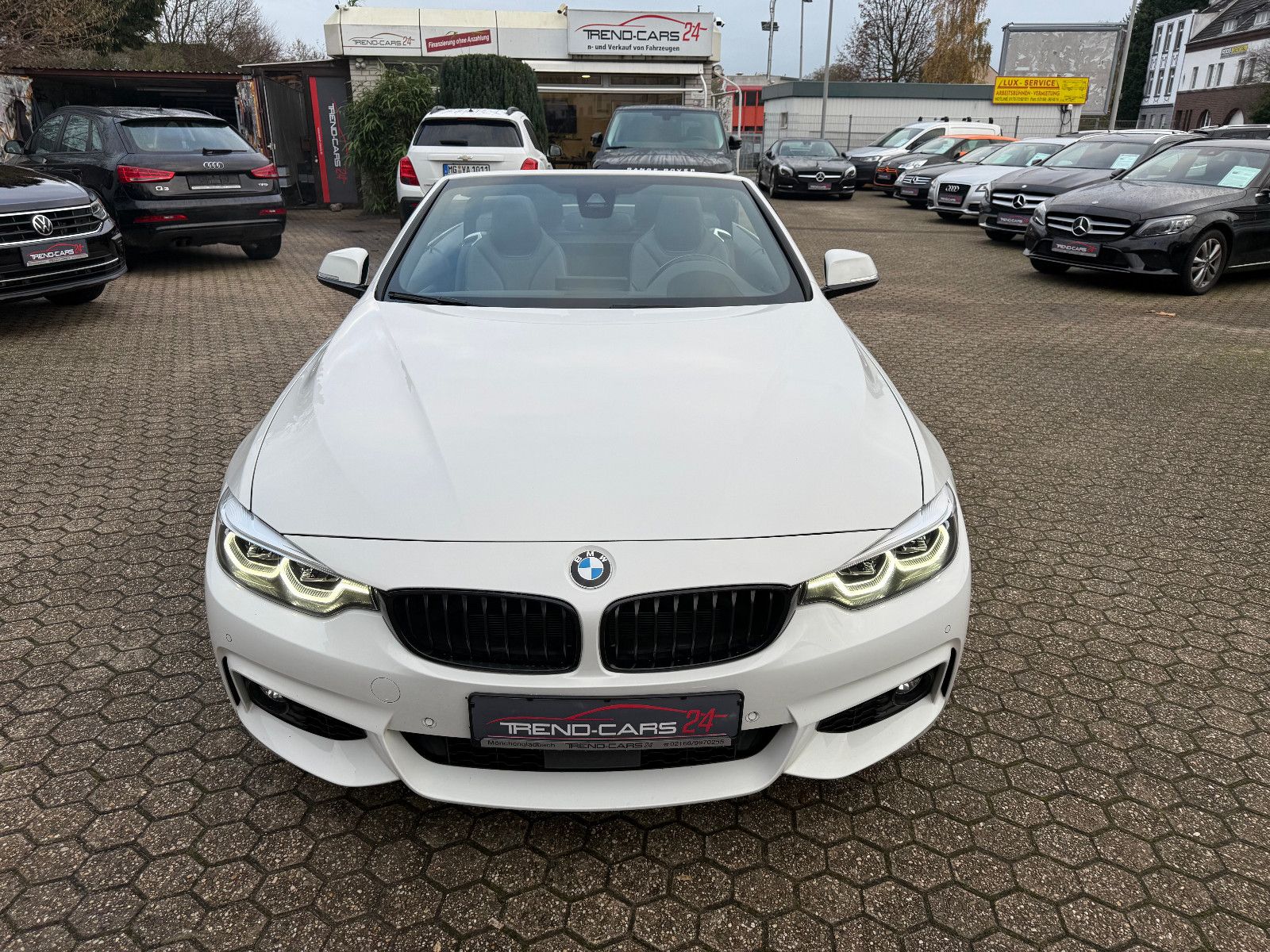 Fahrzeugabbildung BMW 440 4 Cabrio 440 i M Sport
