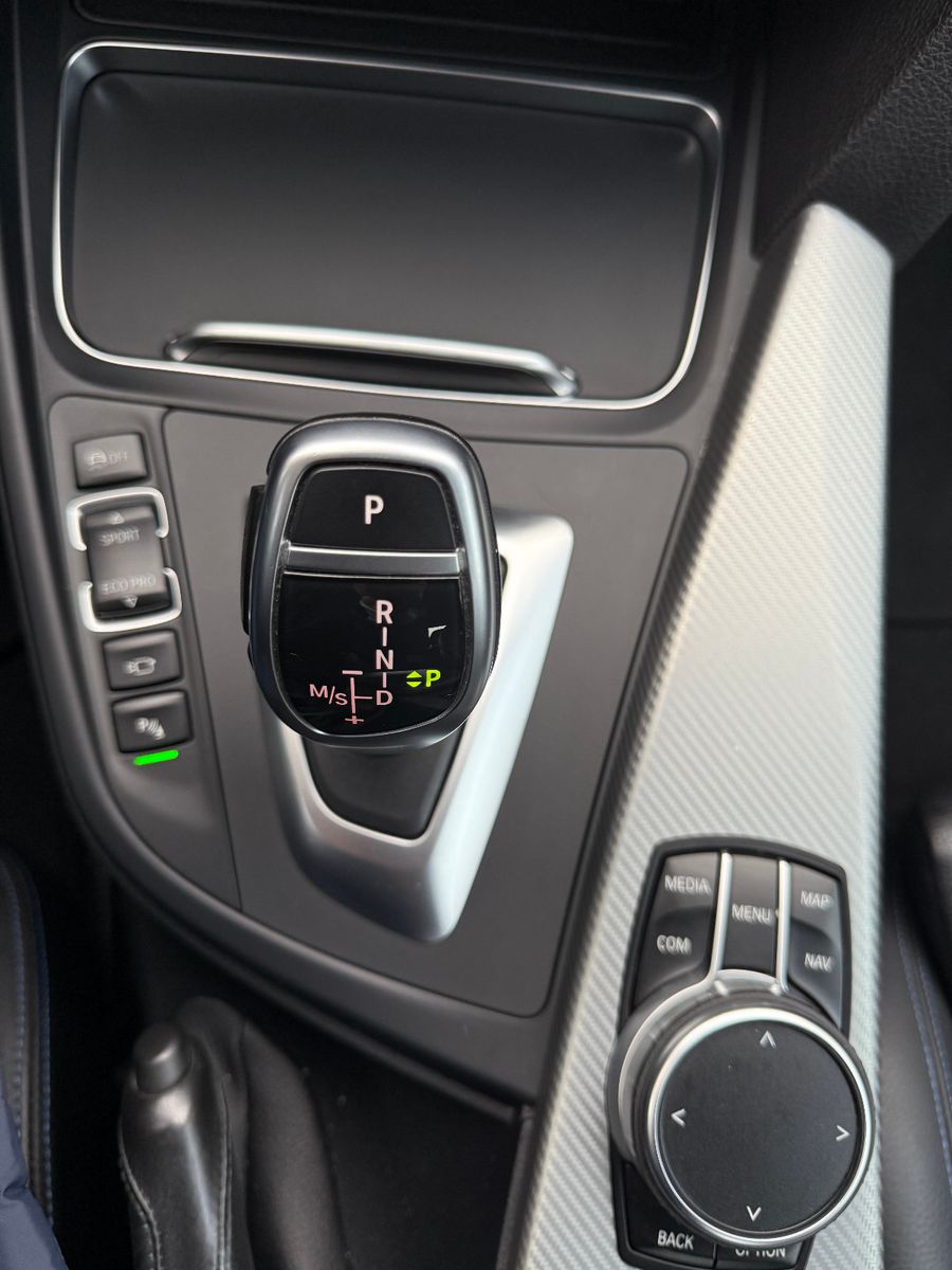 Fahrzeugabbildung BMW 440 4 Cabrio 440 i M Sport