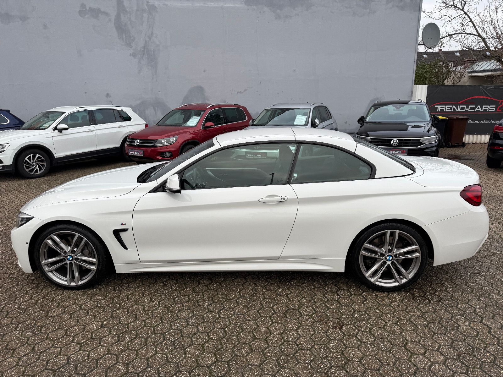 Fahrzeugabbildung BMW 440 4 Cabrio 440 i M Sport