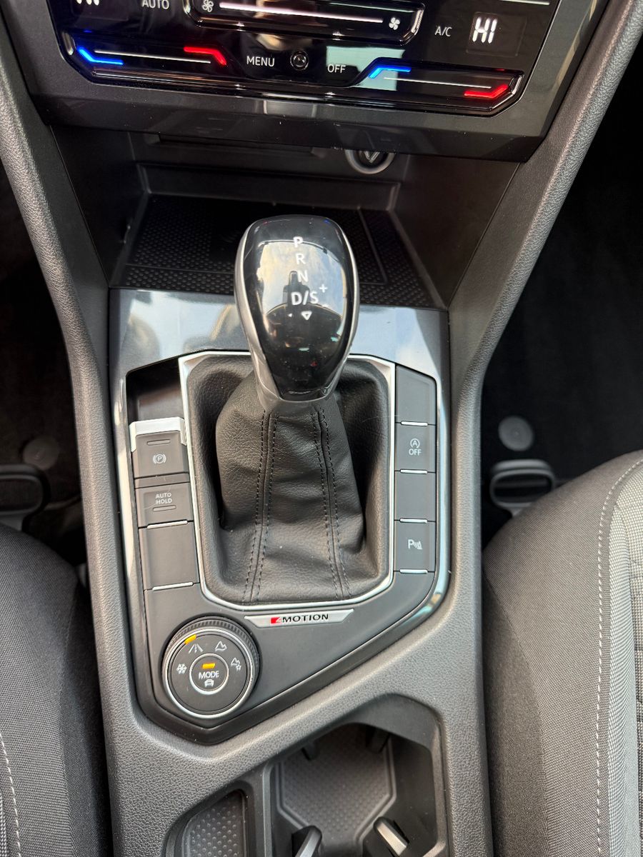 Fahrzeugabbildung Volkswagen Tiguan Life 4Motion*ACC*AHK*NAVI*