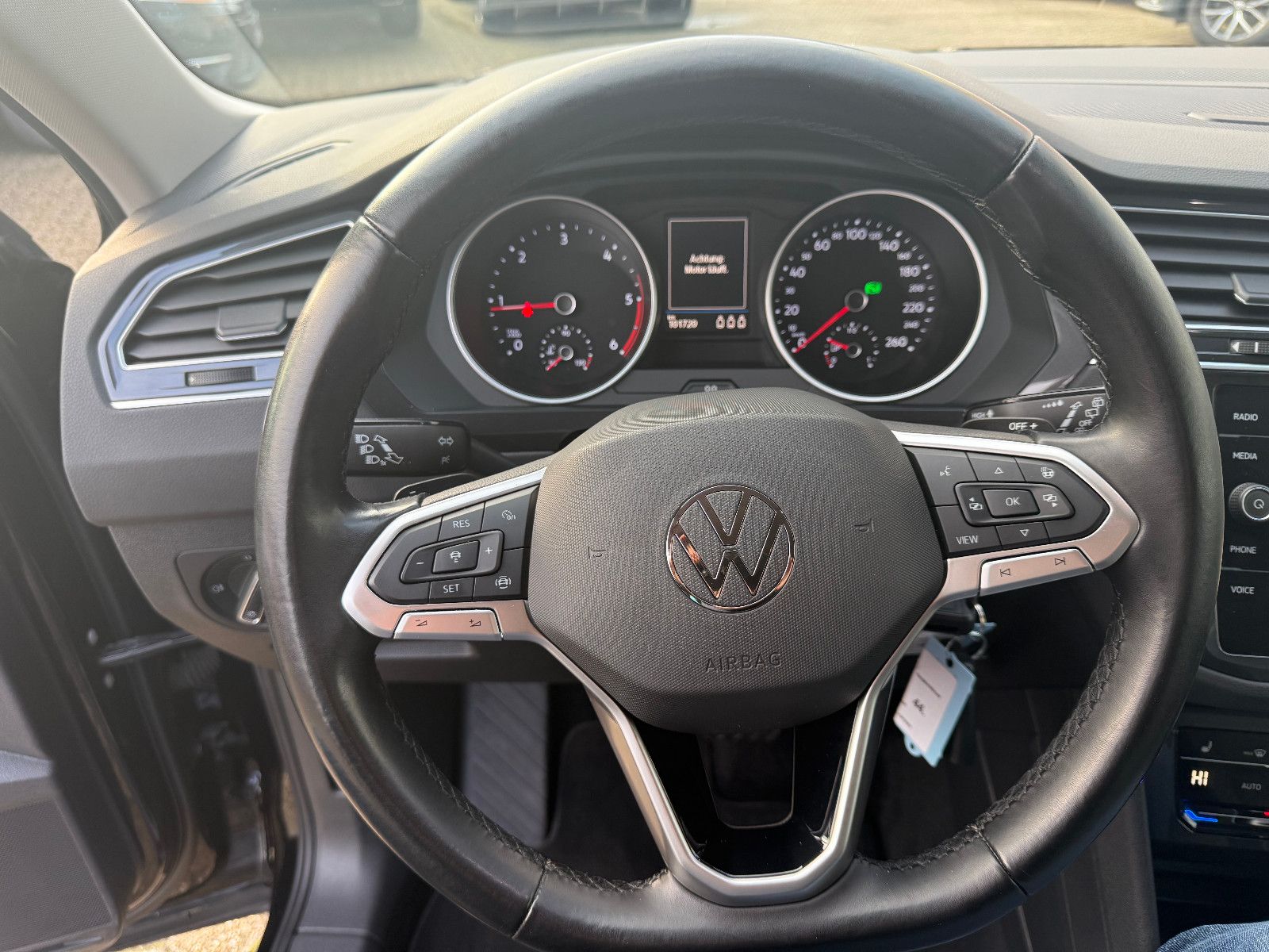Fahrzeugabbildung Volkswagen Tiguan Life 4Motion*ACC*AHK*NAVI*