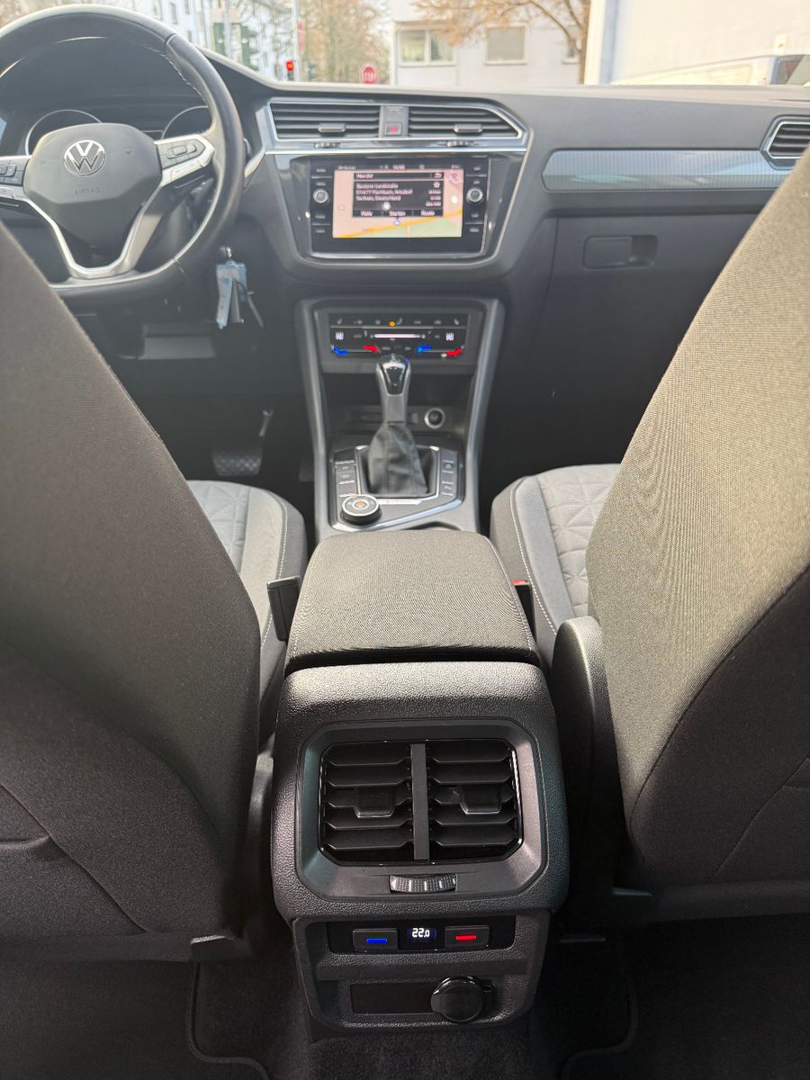 Fahrzeugabbildung Volkswagen Tiguan Life 4Motion*ACC*AHK*NAVI*