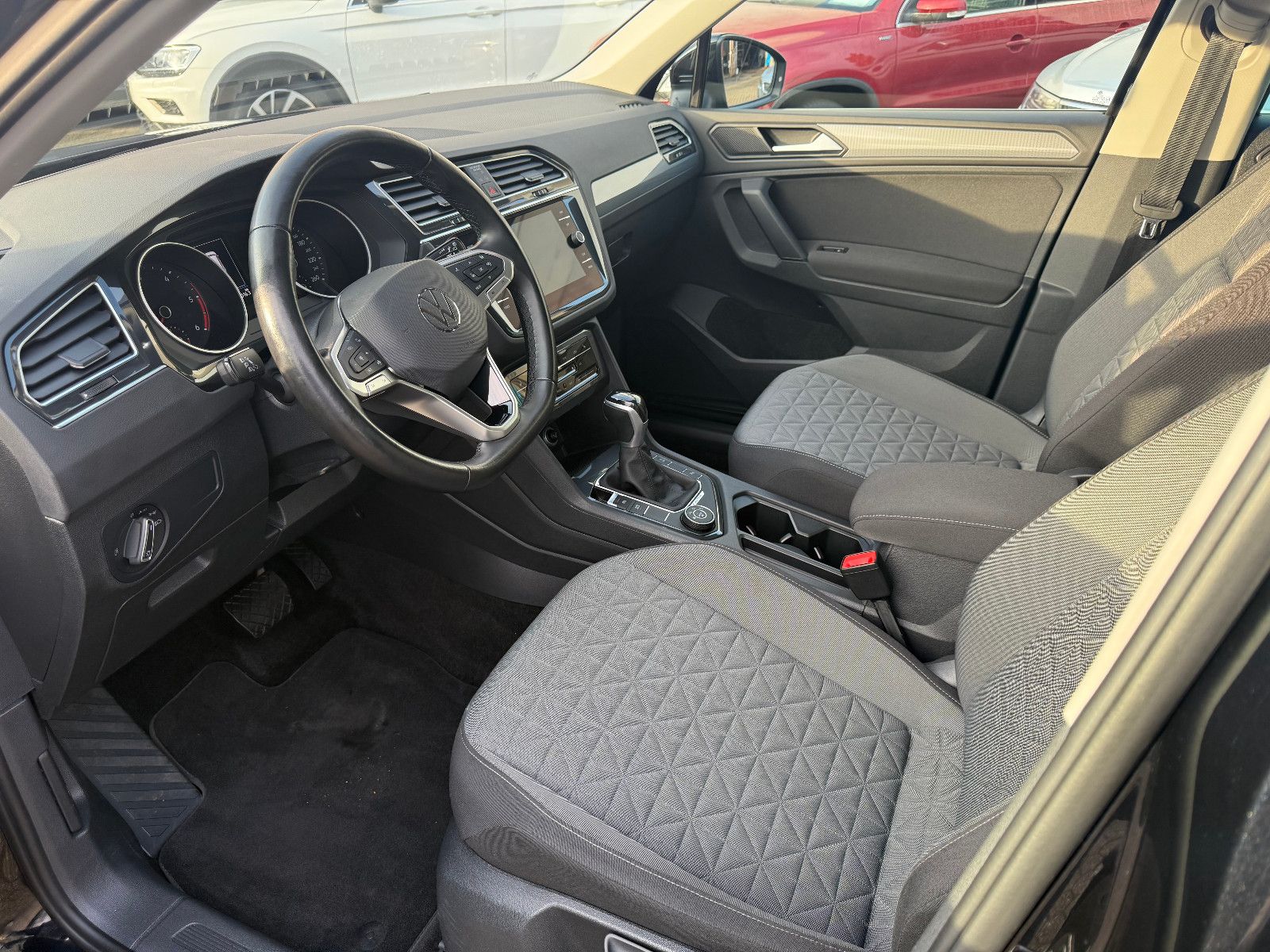 Fahrzeugabbildung Volkswagen Tiguan Life 4Motion*ACC*AHK*NAVI*