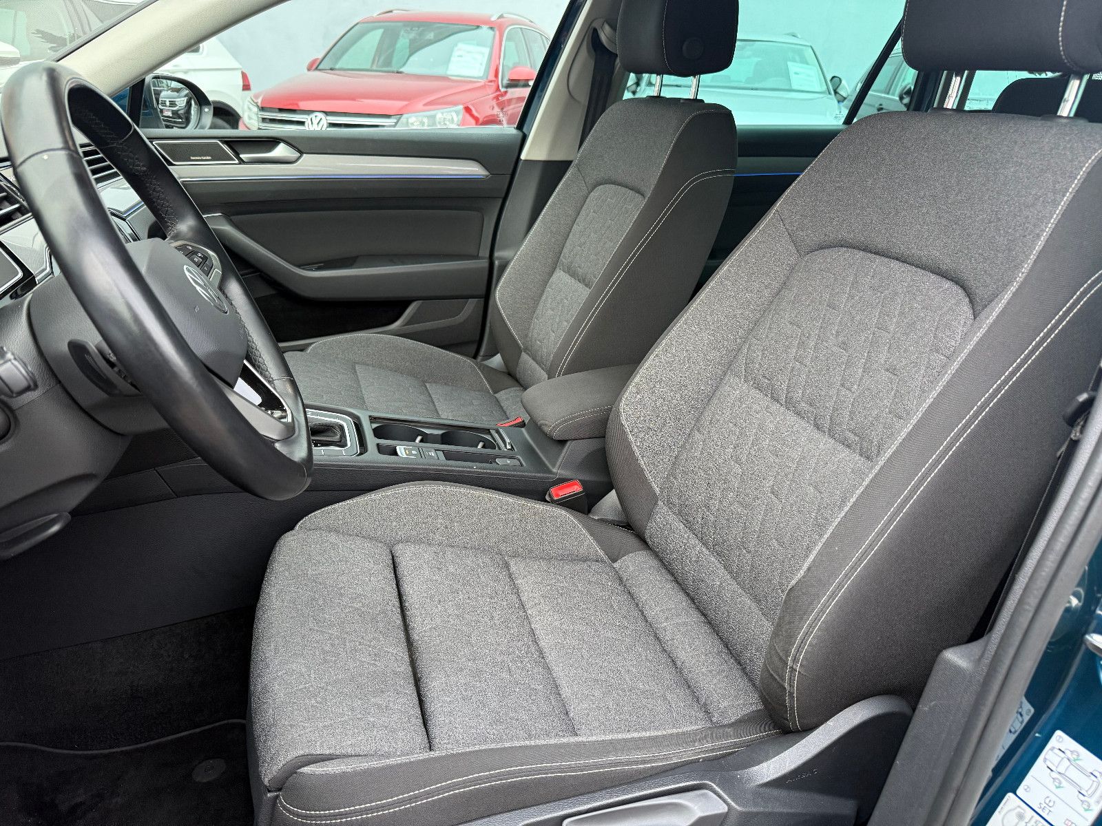 Fahrzeugabbildung Volkswagen Passat Variant Business*ACC*Headup*Harmann Kardo