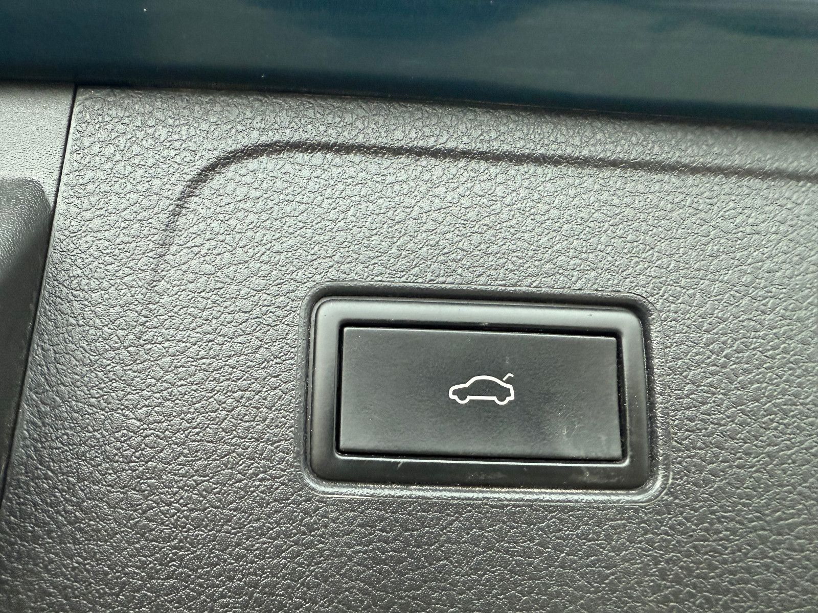 Fahrzeugabbildung Volkswagen Passat Variant Business*ACC*Headup*Harmann Kardo