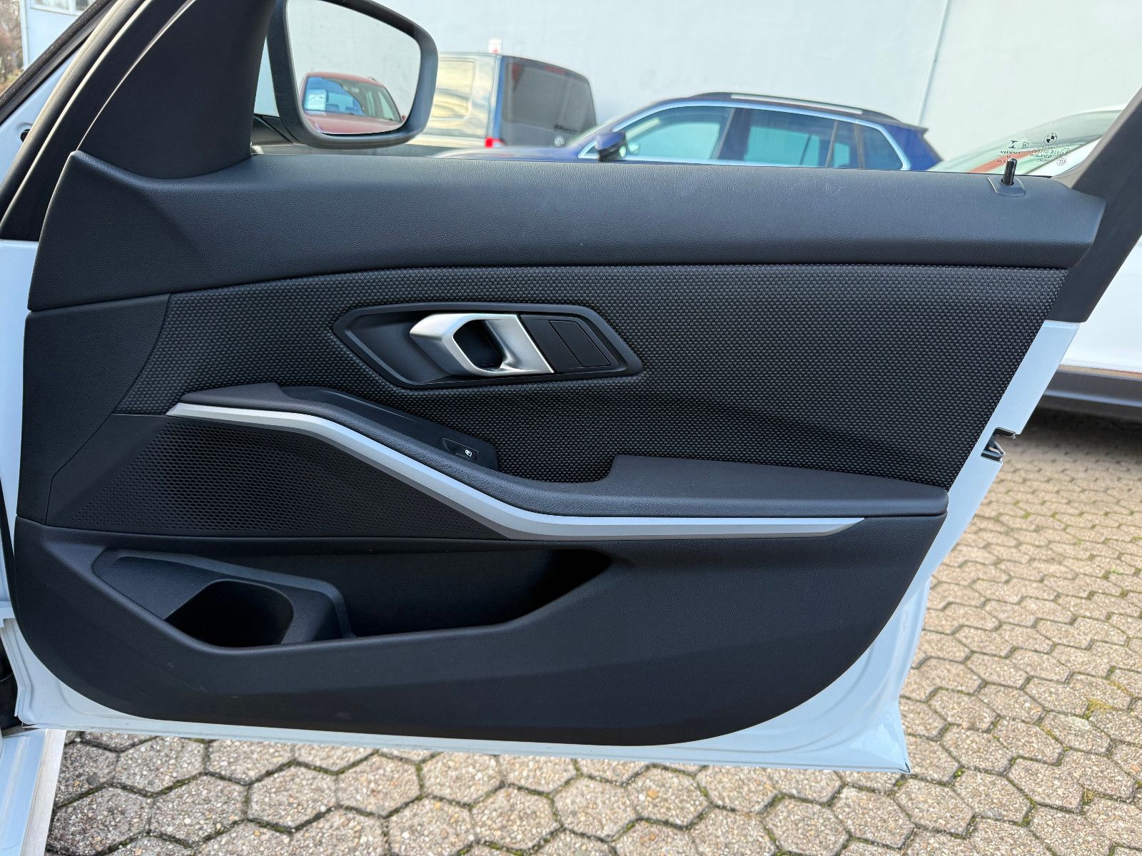 Fahrzeugabbildung BMW 320d Touring *ACC*NAVI*