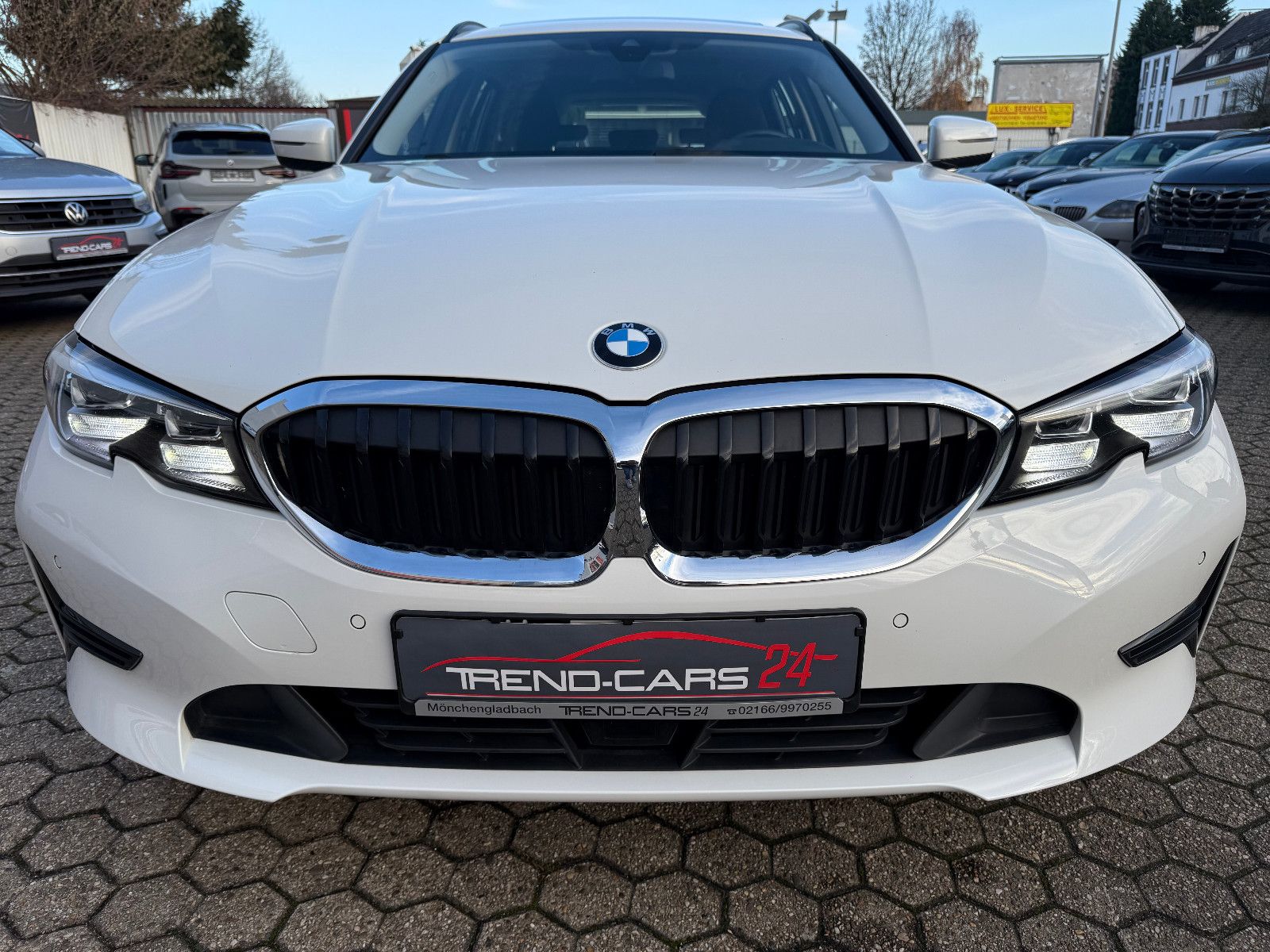 Fahrzeugabbildung BMW 320d Touring *ACC*NAVI*