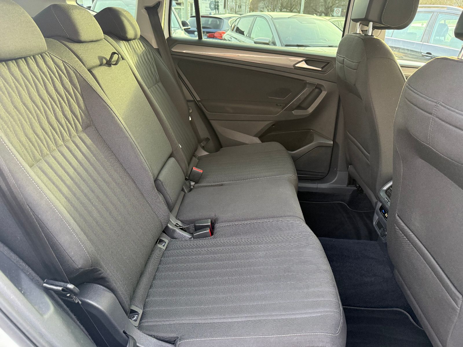 Fahrzeugabbildung Volkswagen Tiguan Allspace Life*ACC*