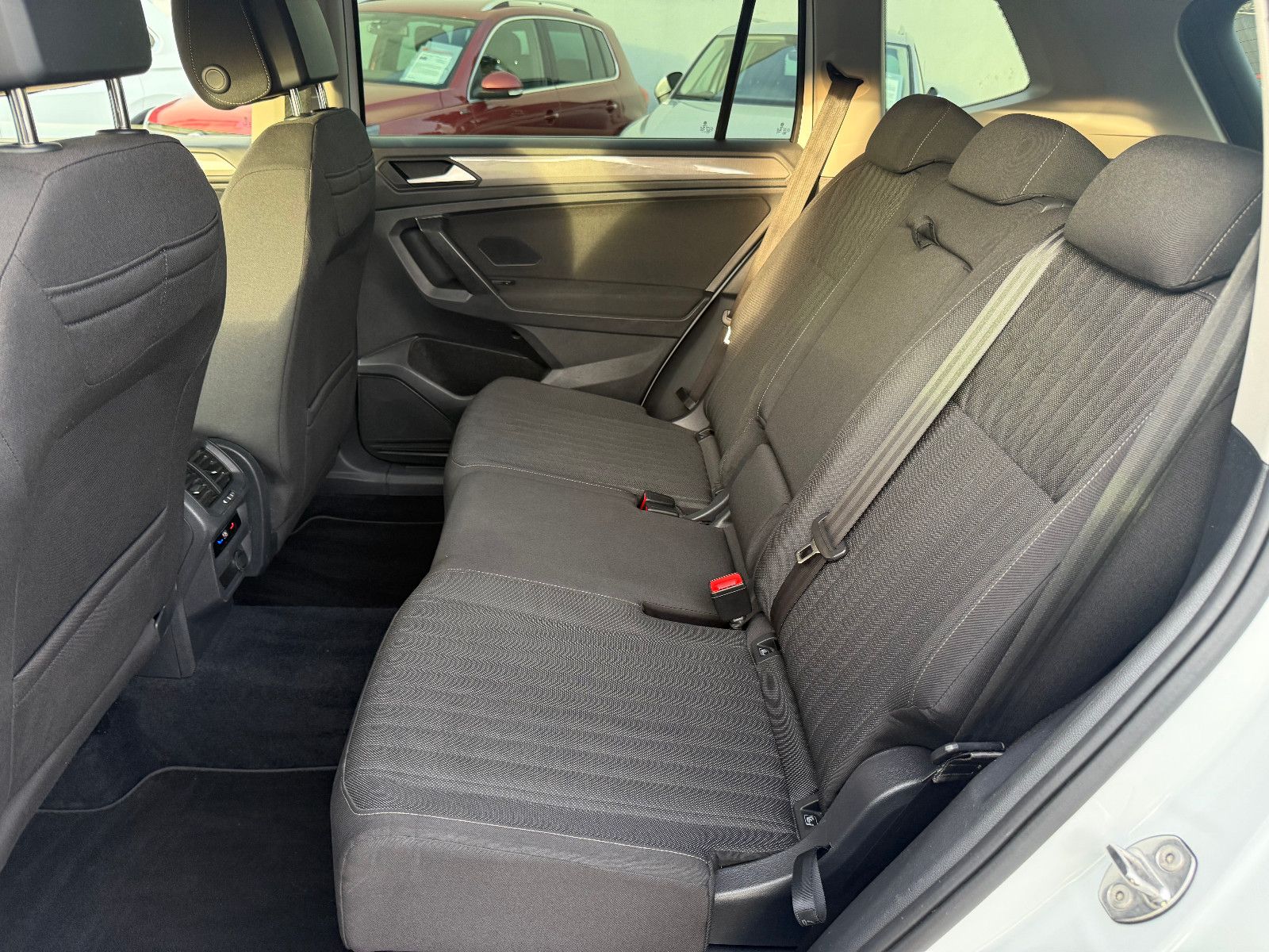 Fahrzeugabbildung Volkswagen Tiguan Allspace Life*ACC*