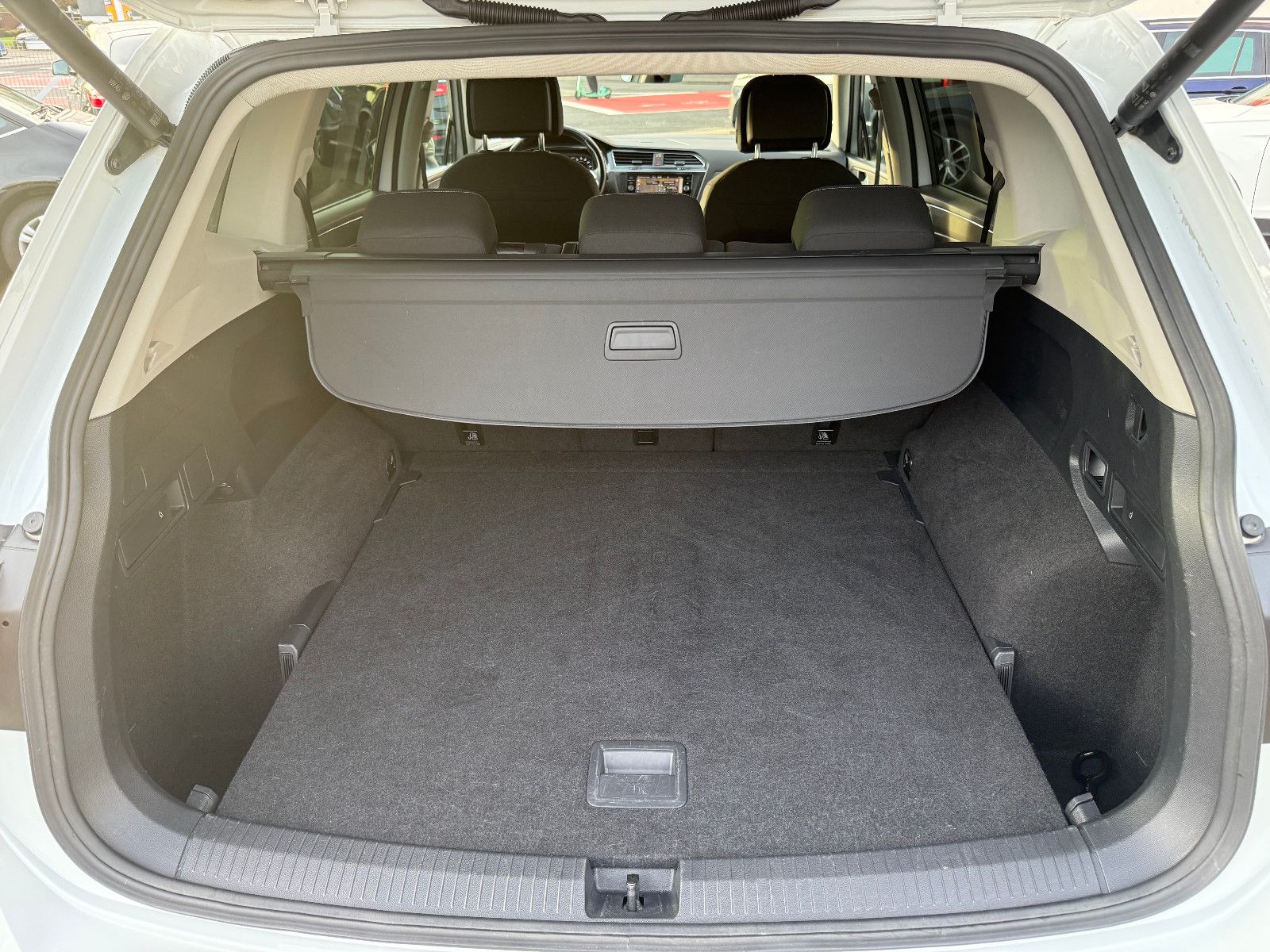 Fahrzeugabbildung Volkswagen Tiguan Allspace Life*ACC*