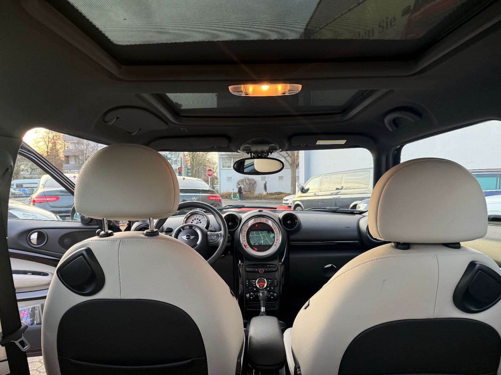 Fahrzeugabbildung MINI COOPER_S Paceman S*Navi*PANO*ALLRAD*Harman-Kardo