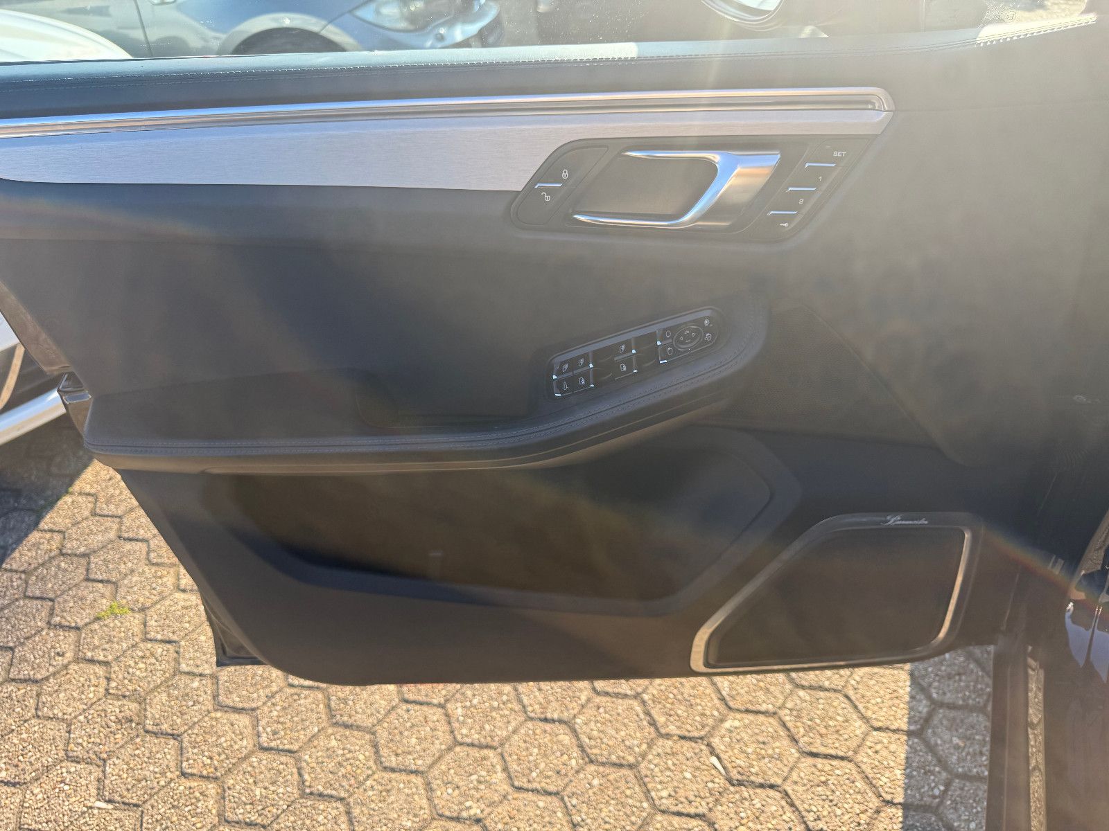 Fahrzeugabbildung Porsche Macan Turbo*ACC*CAM*AHK*PANO