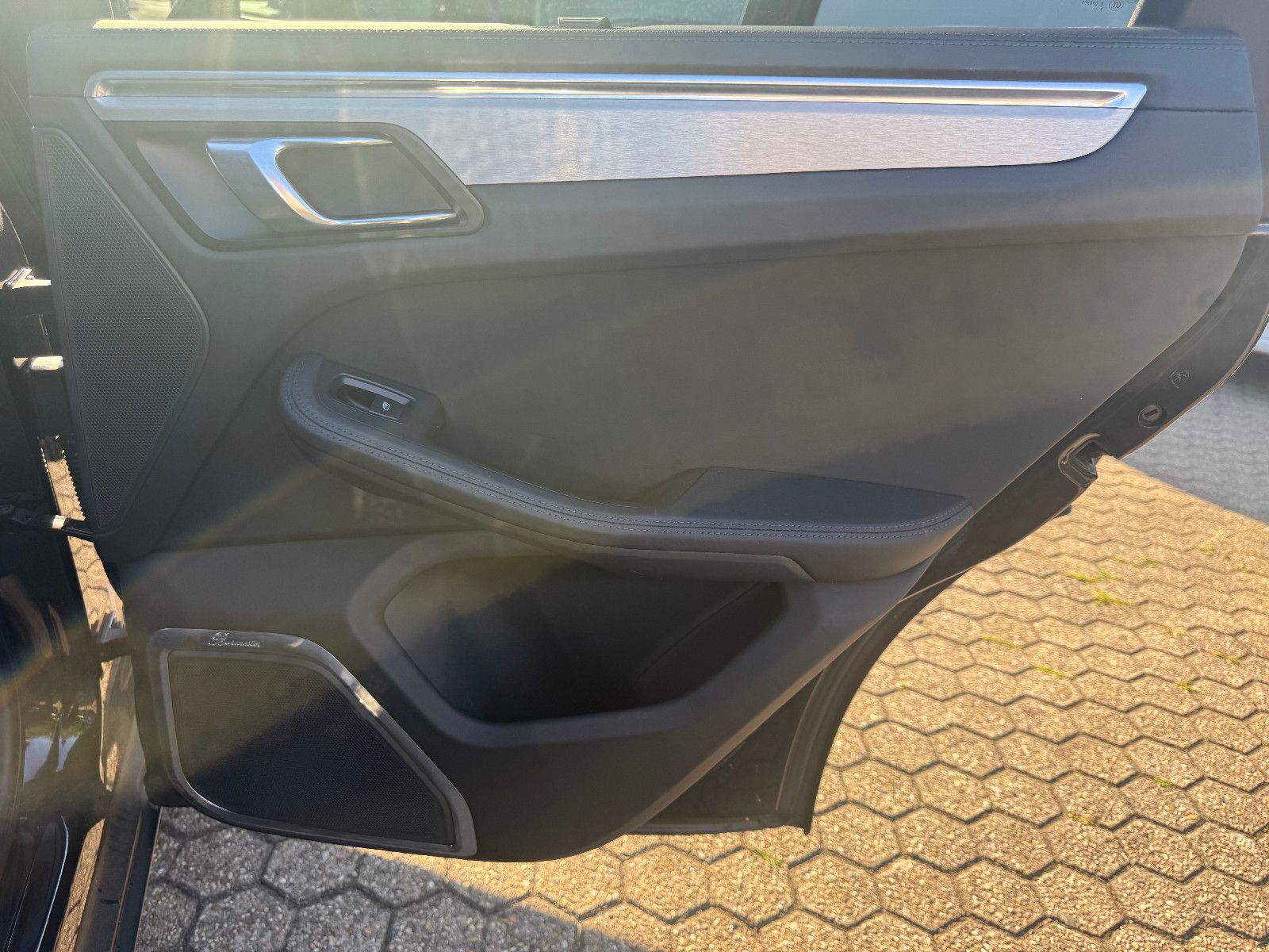 Fahrzeugabbildung Porsche Macan Turbo*ACC*CAM*AHK*PANO