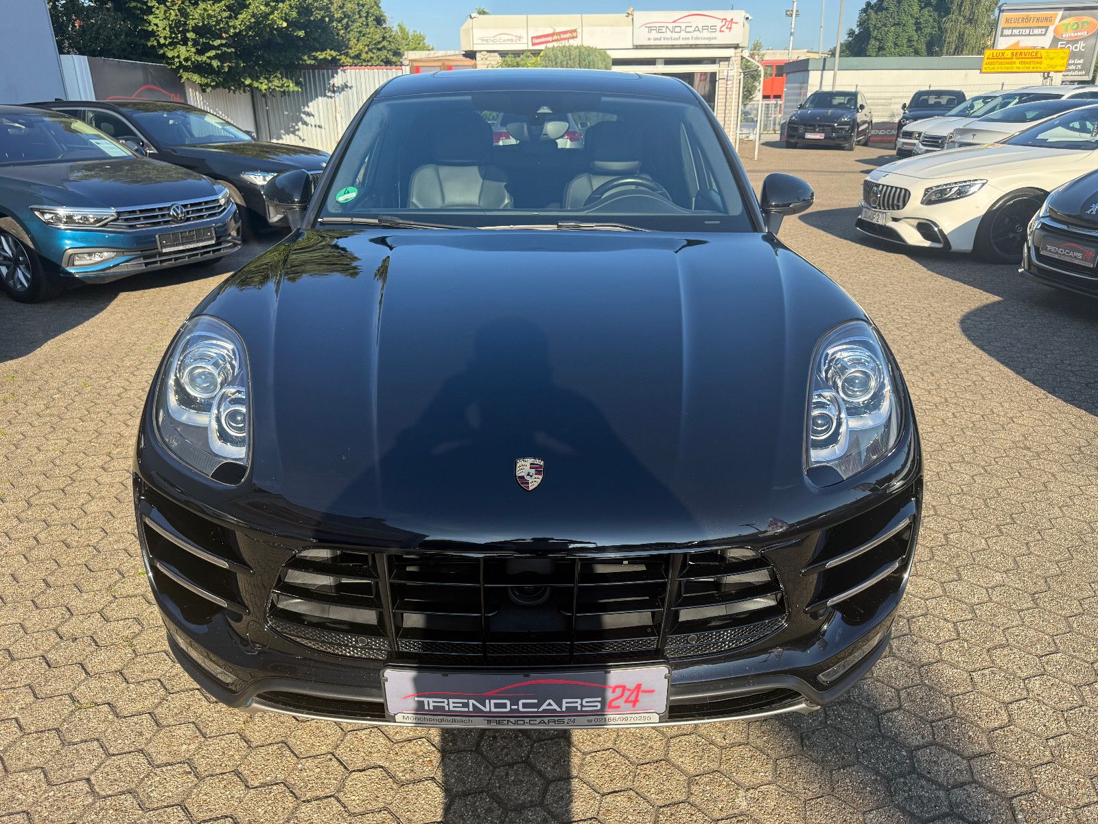 Fahrzeugabbildung Porsche Macan Turbo*ACC*CAM*AHK*PANO